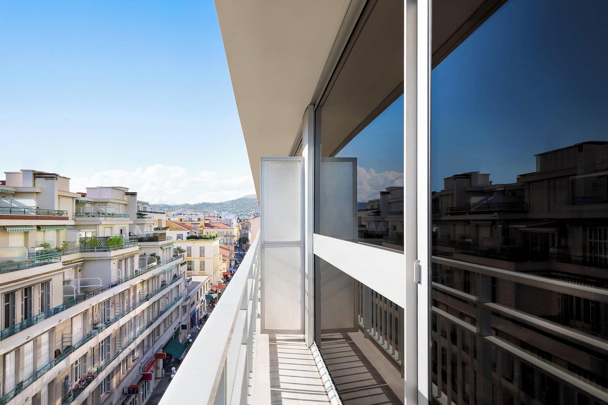 Double Deluxe City View