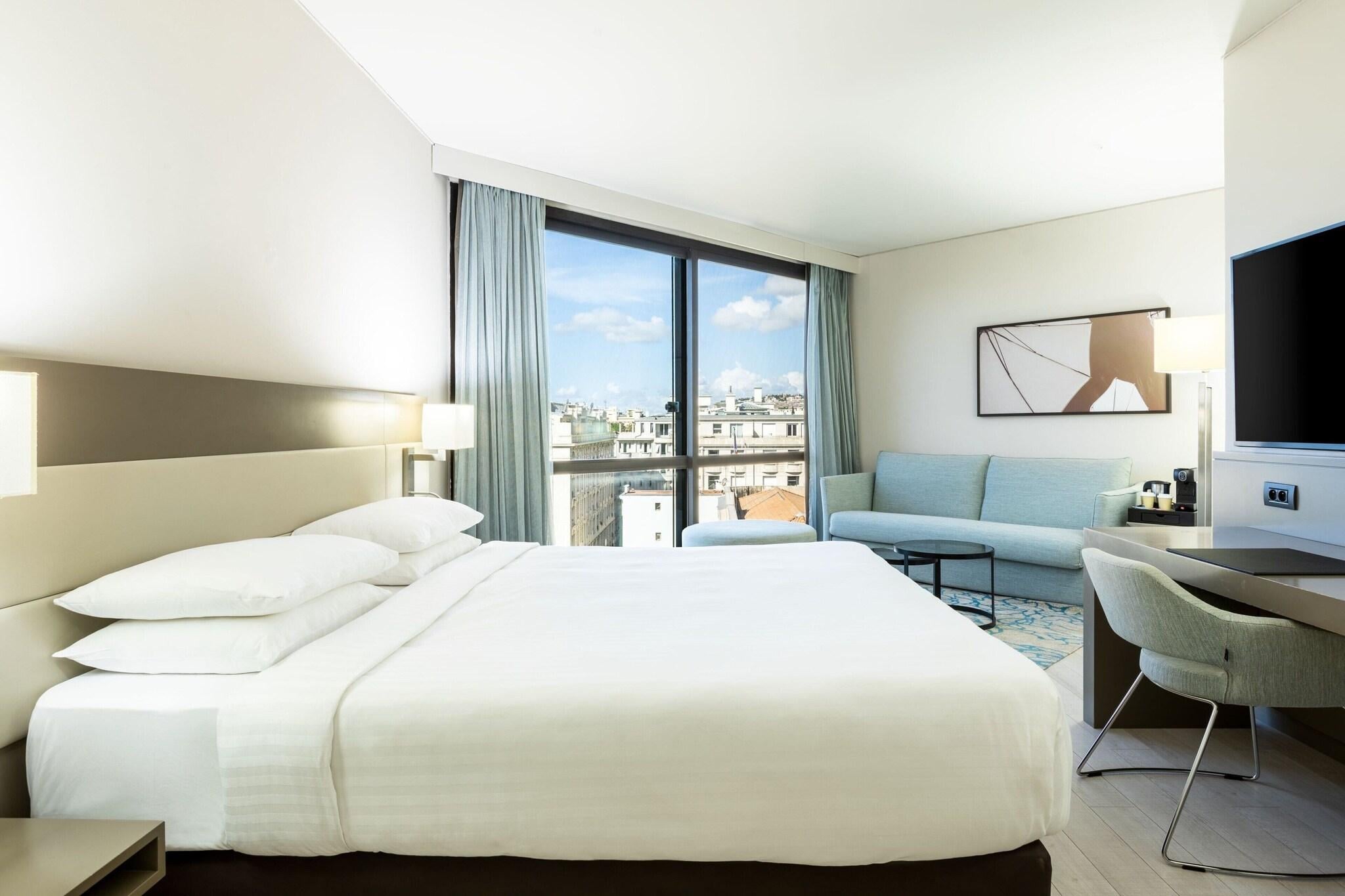 Double Sea View King Bed