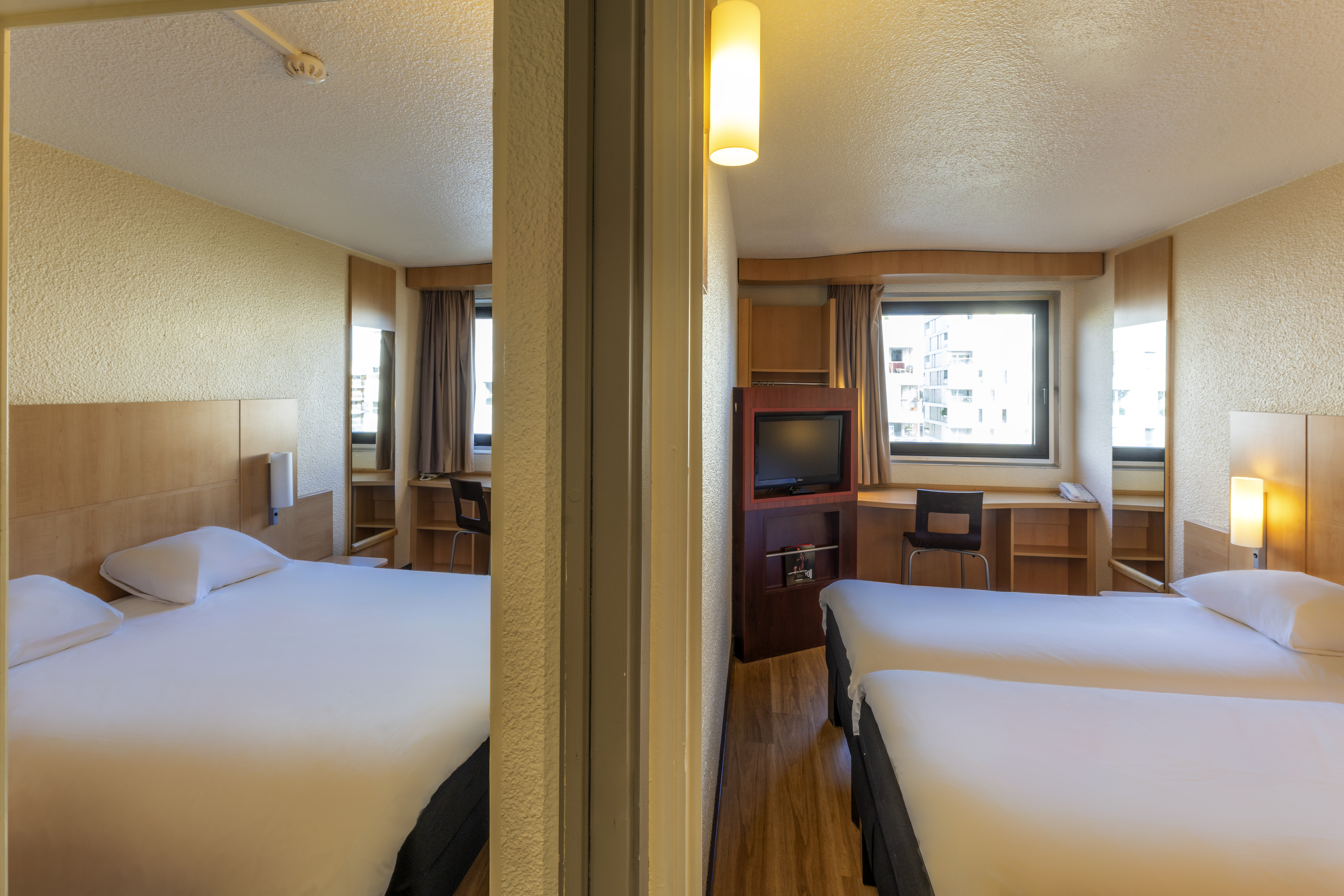 Suite Connecting Room