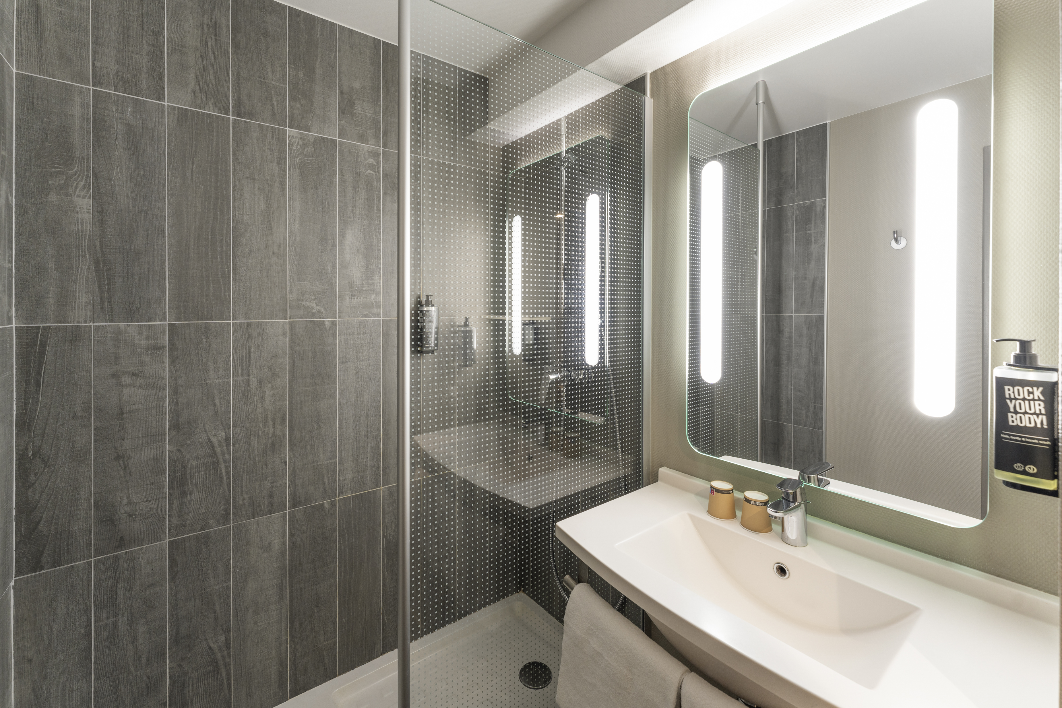 Suite Connecting Room