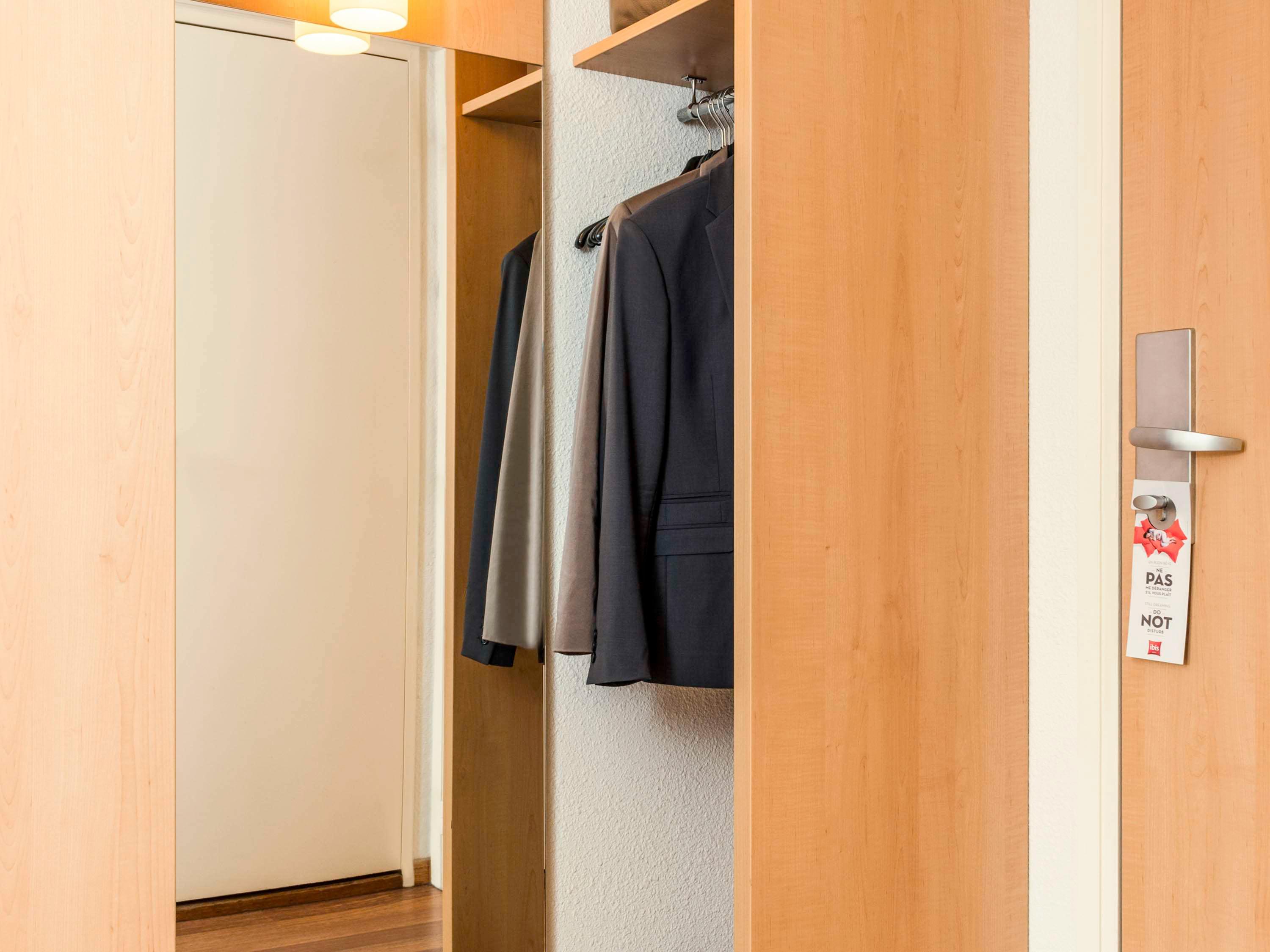 Suite Connecting Room