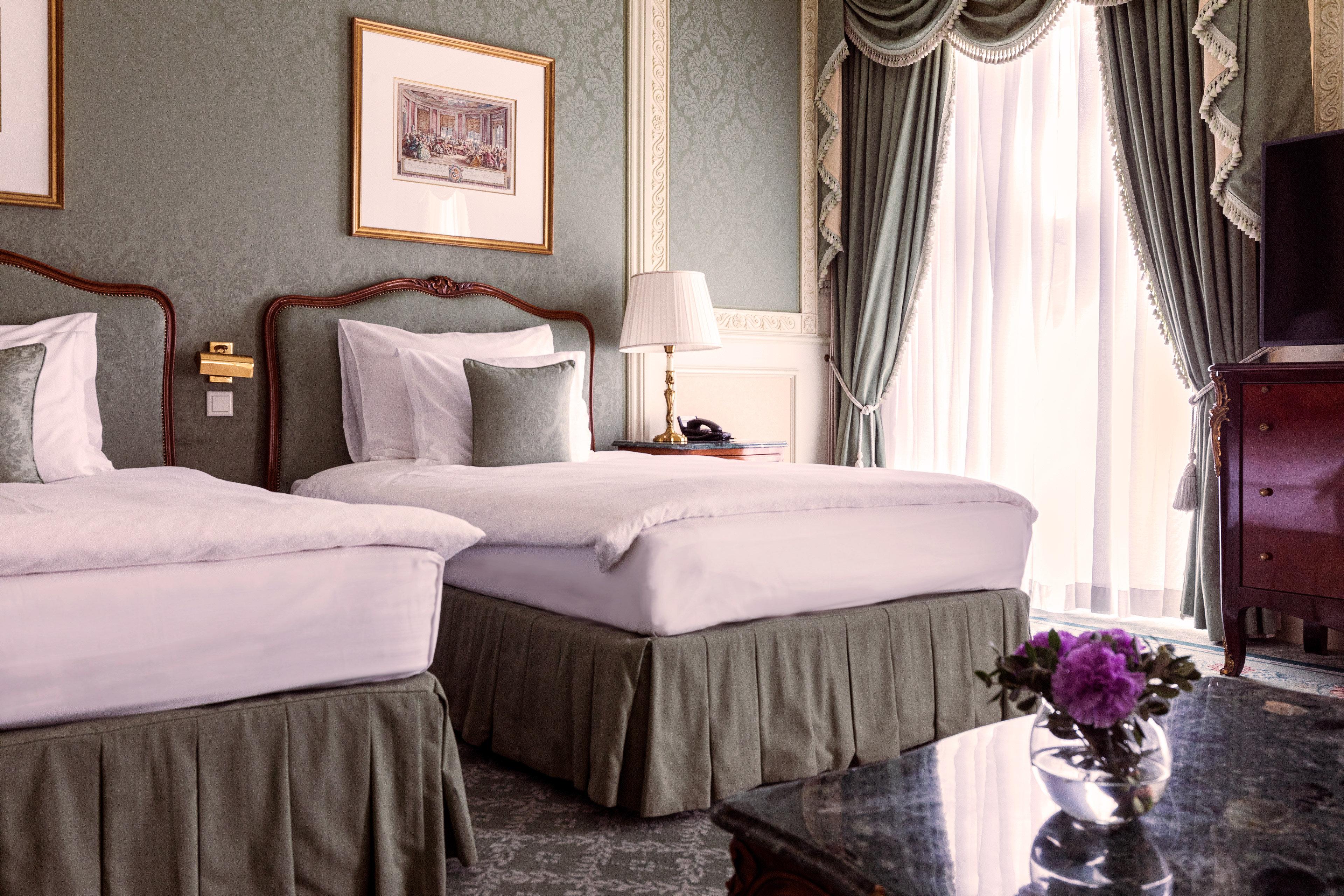 Twin Grand with Views