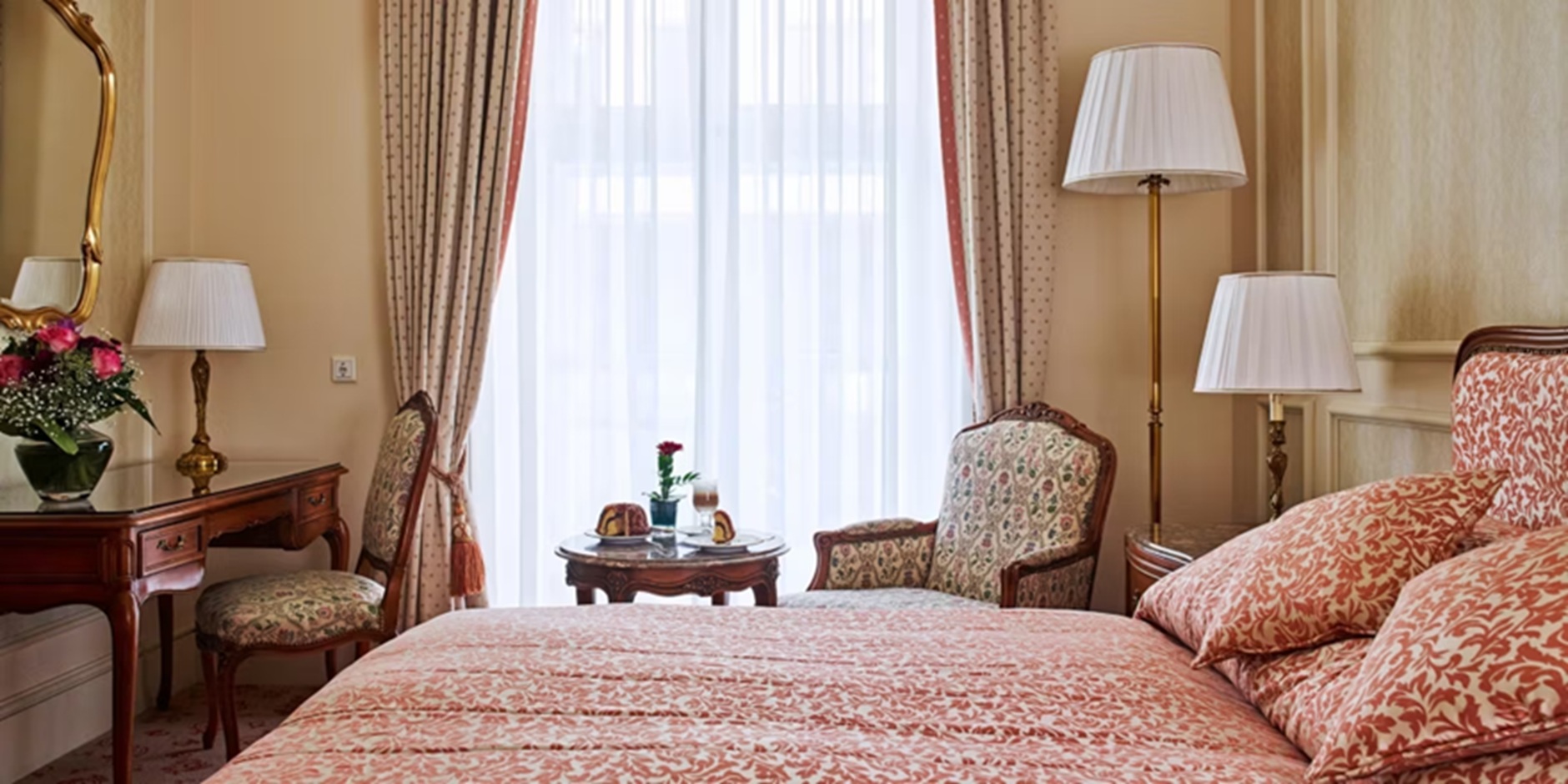 Double Deluxe Queen Bed