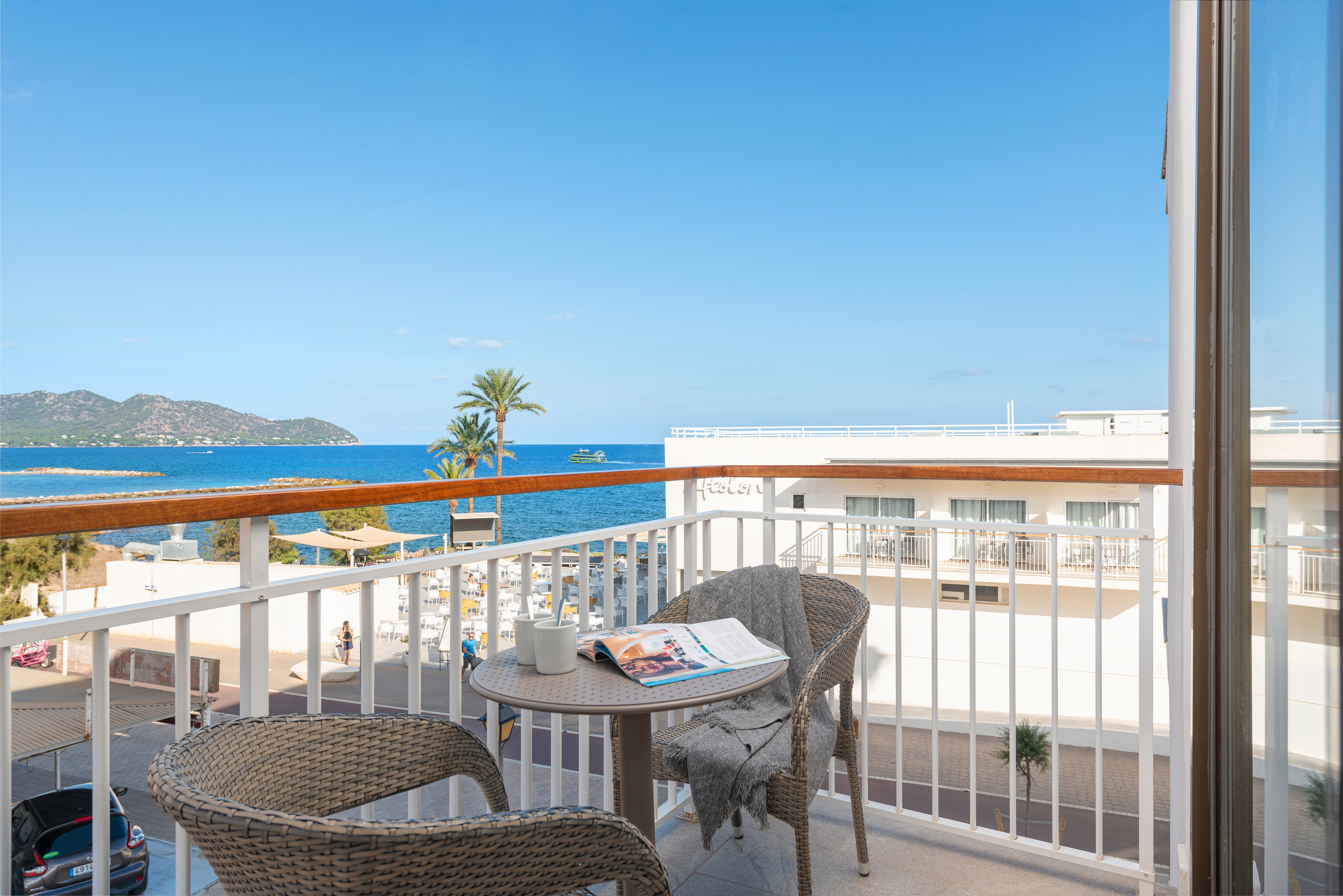 Double or Twin Side Sea View