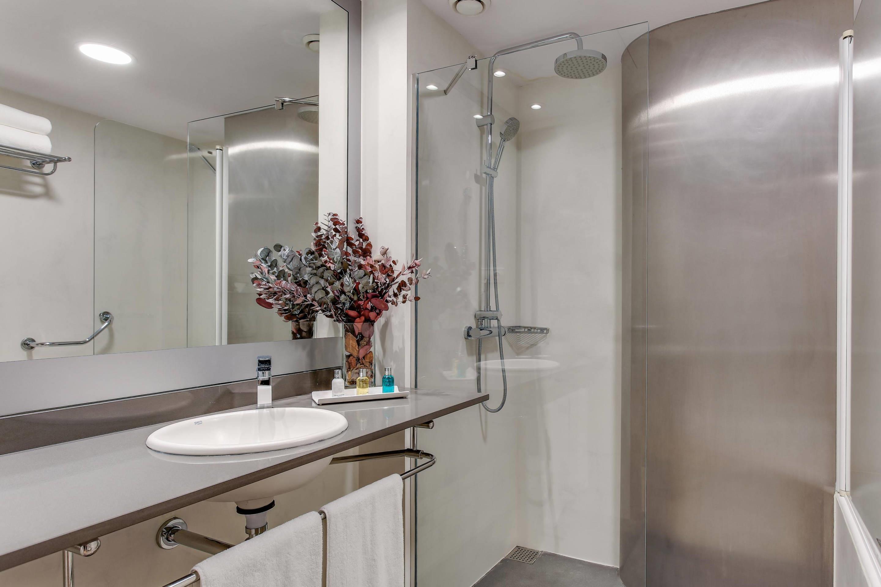 Double or Twin Superior