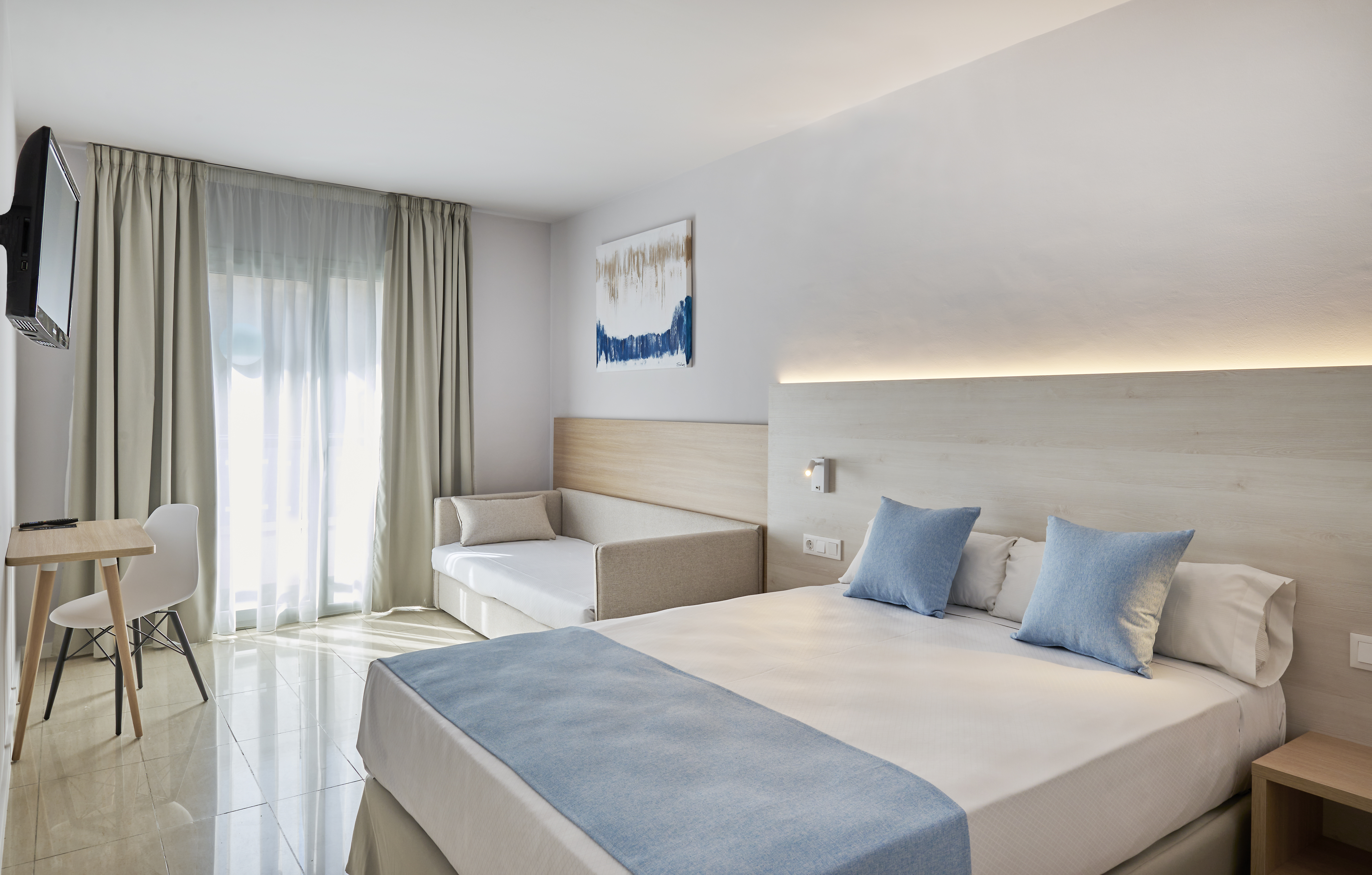 Quadruple with Balcony