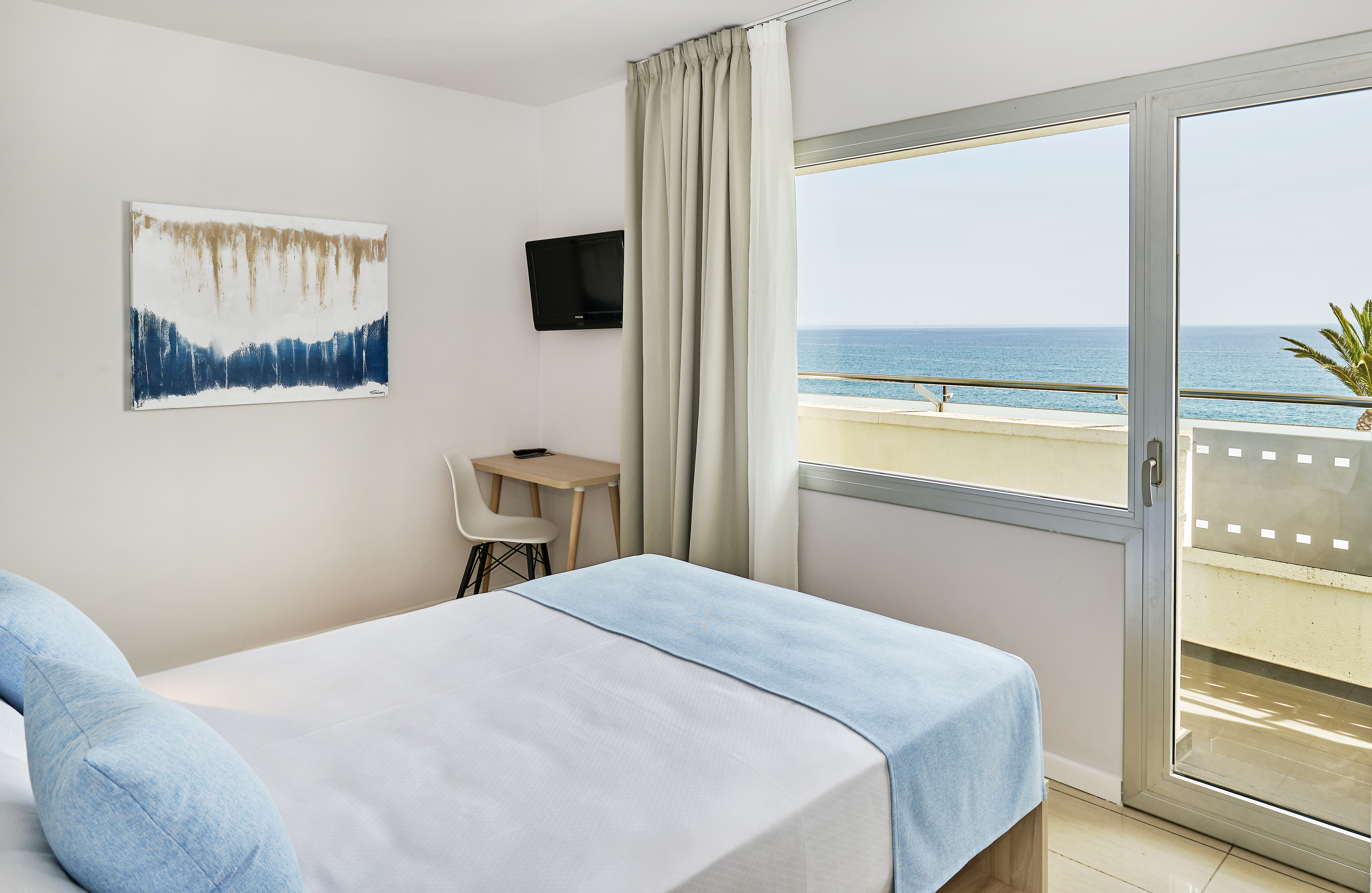 Triple Deluxe Sea View with Balcony