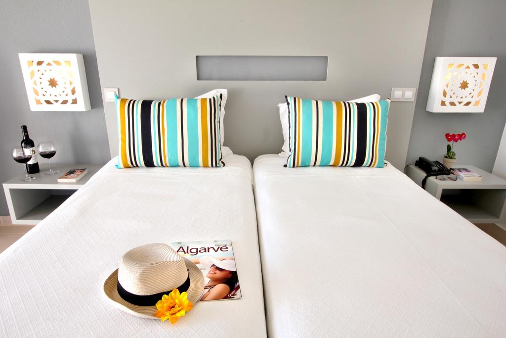 Double or Twin Side Sea View