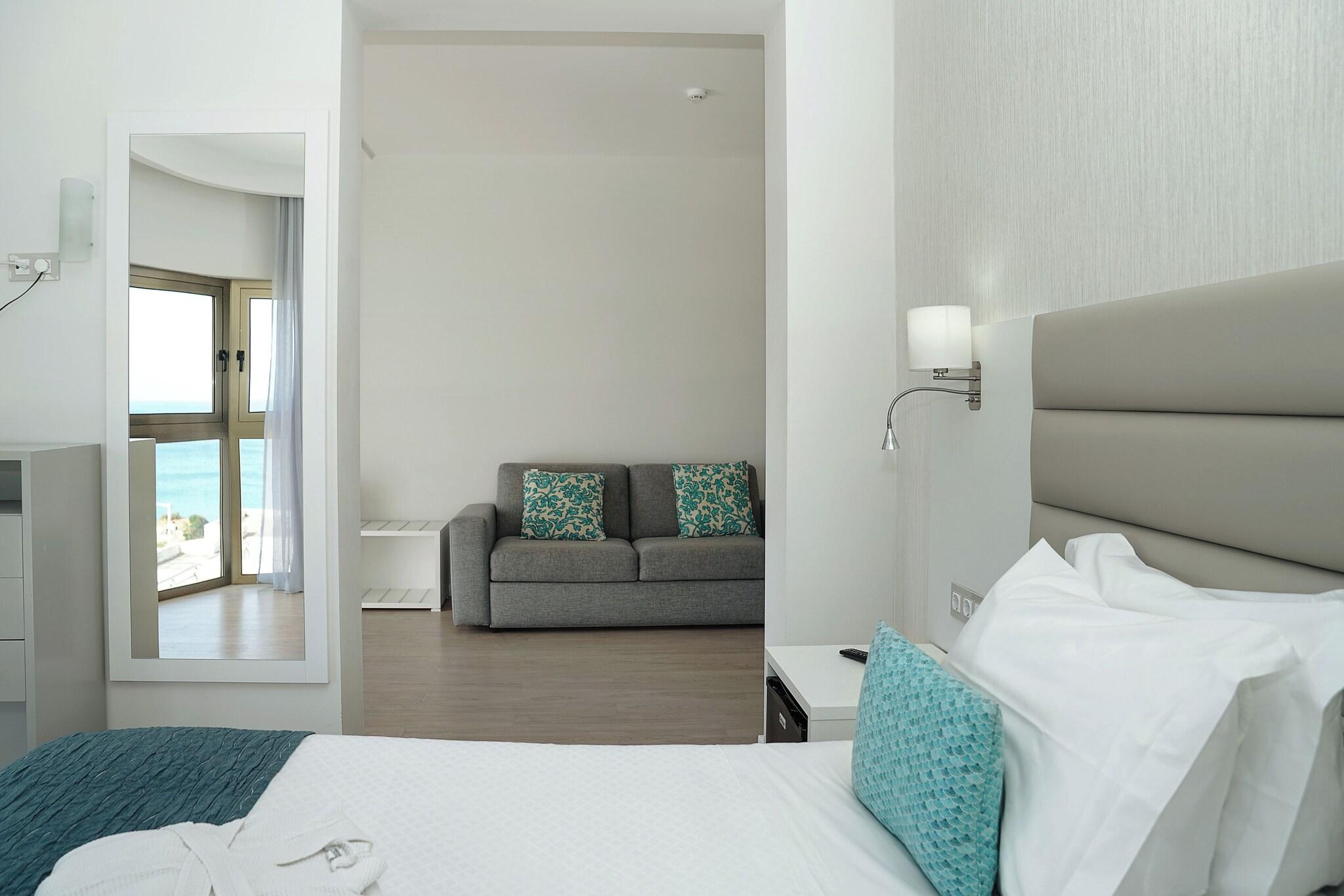 Junior Suite Partial Sea View