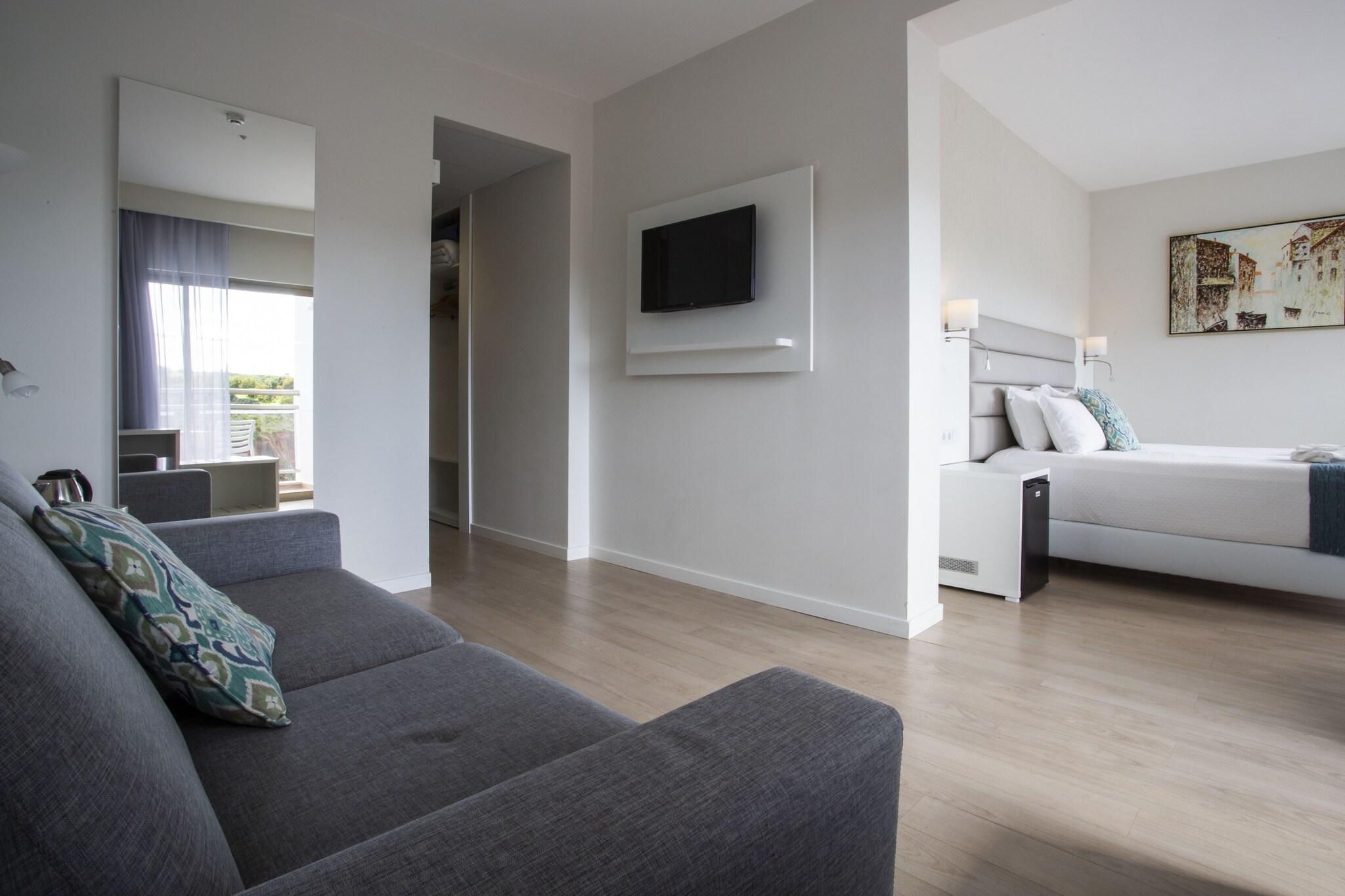 Junior Suite Partial Sea View