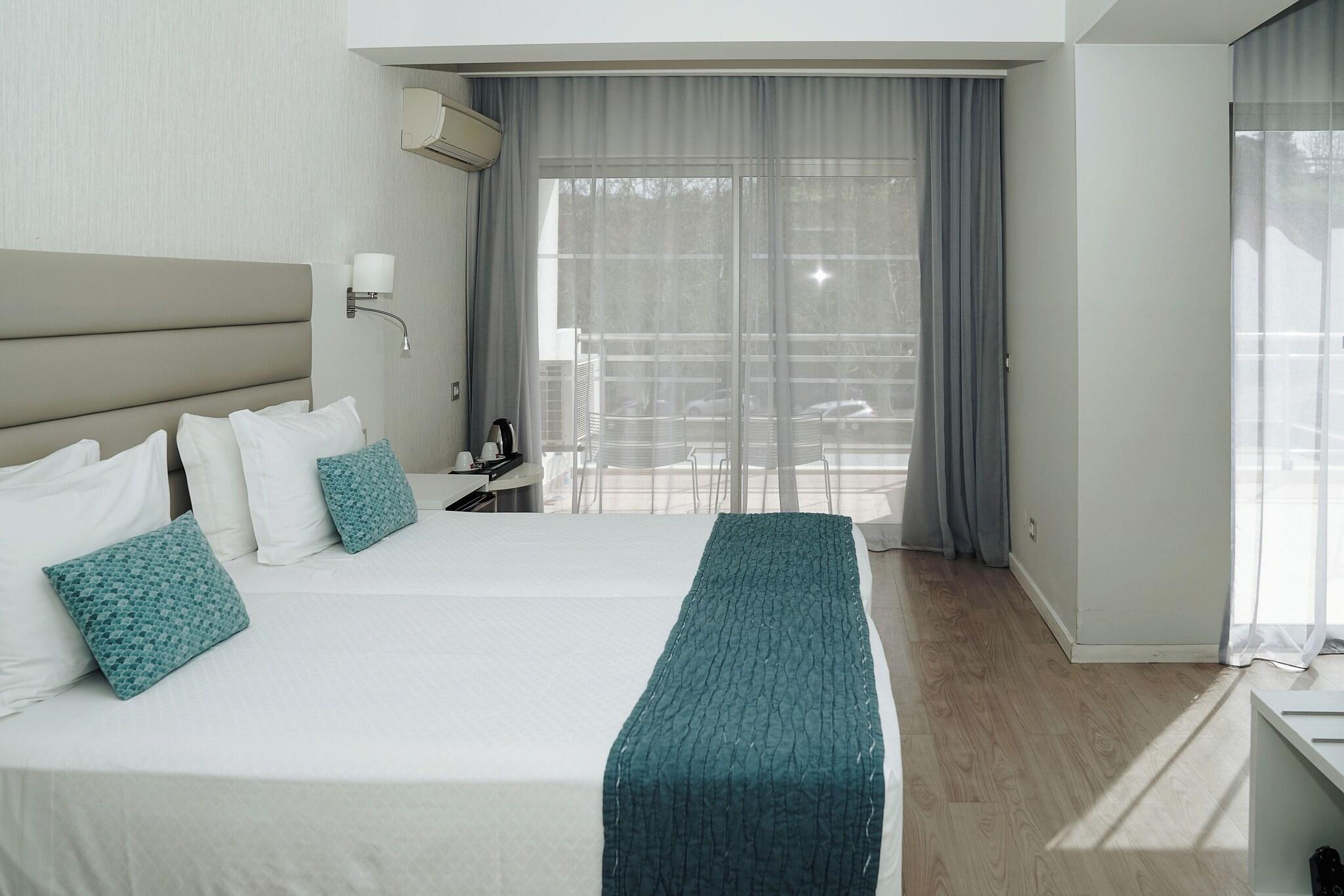 Family Room Partial Sea View