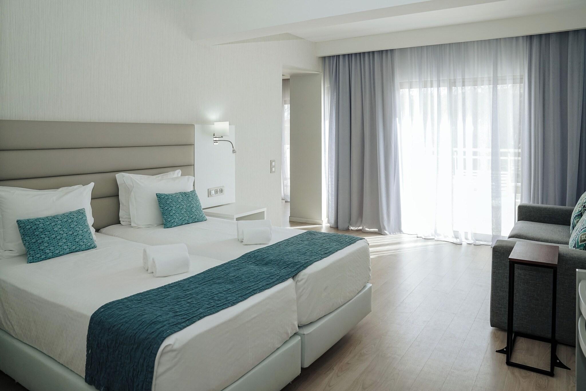 Family Room Partial Sea View