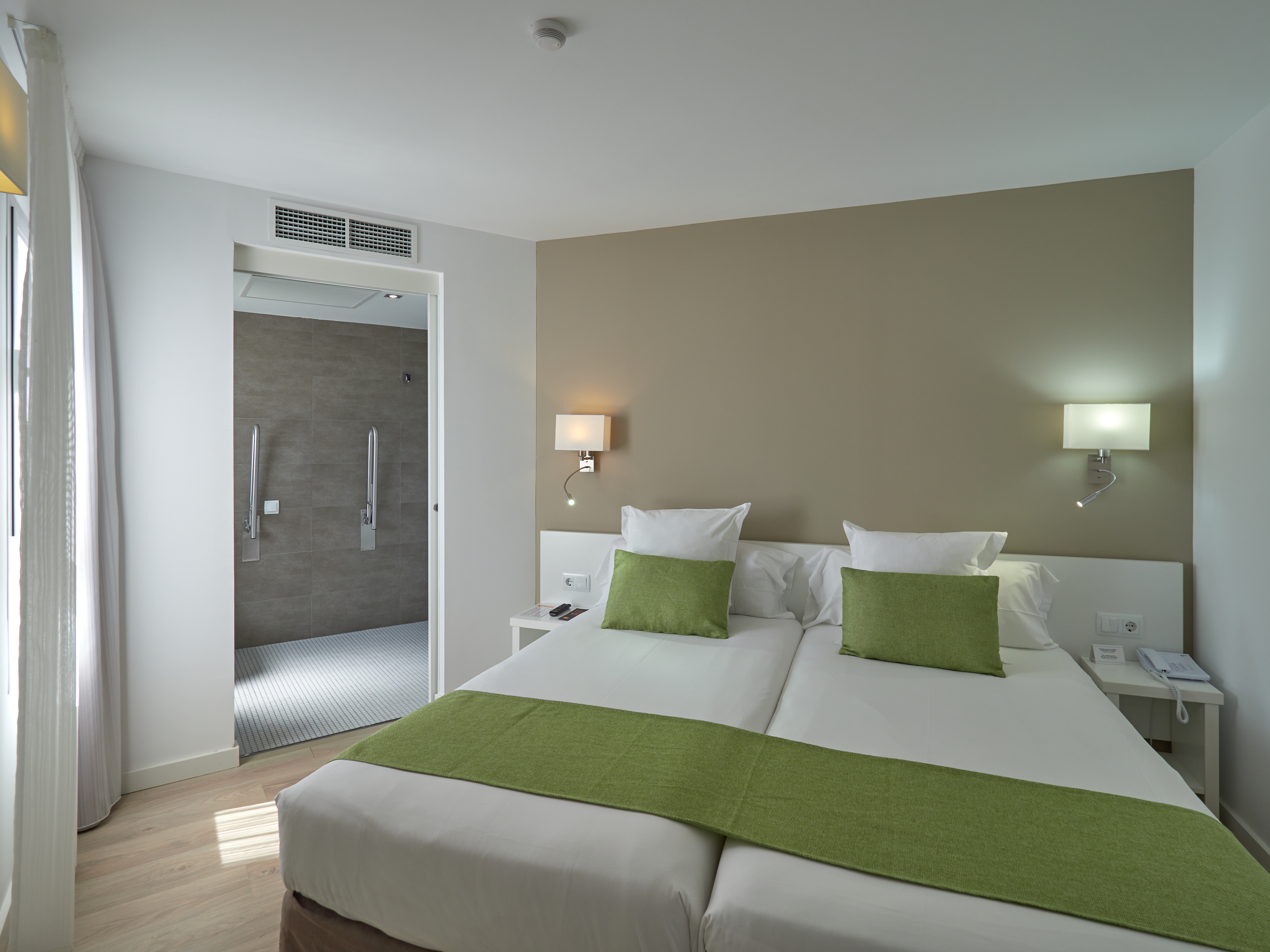 Double or Twin Standard