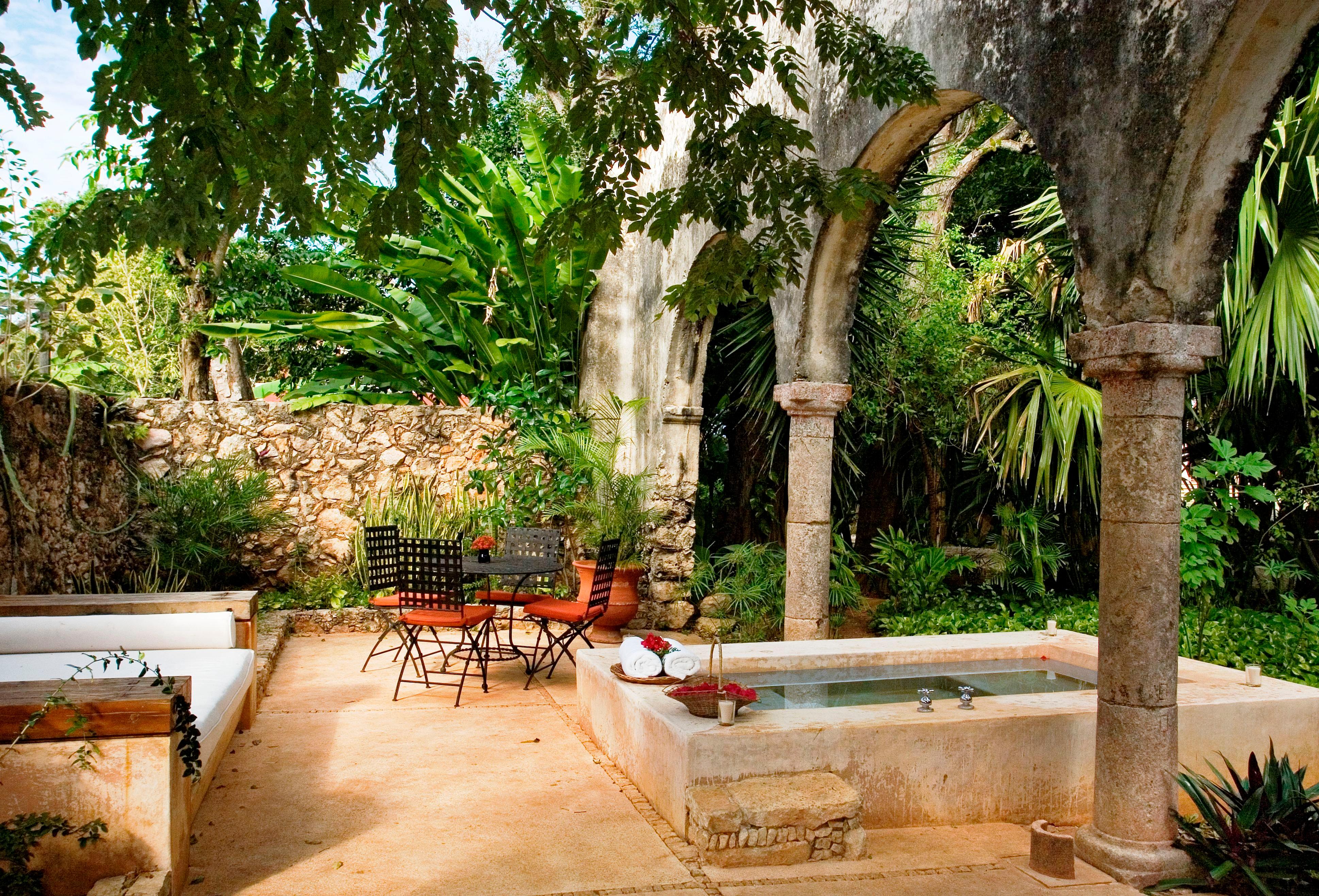 Suite Queen Size Bed