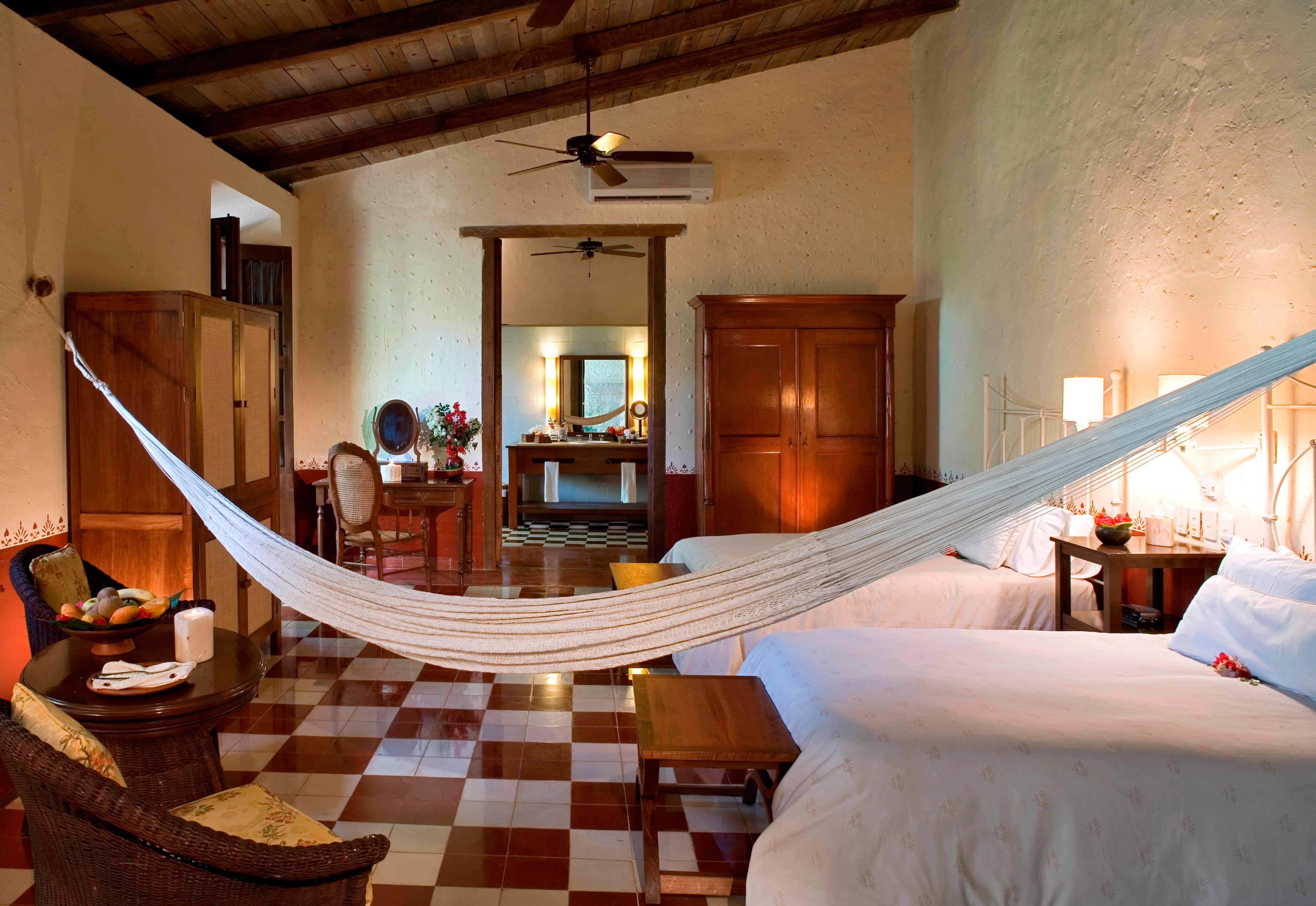 Suite Queen Size Bed