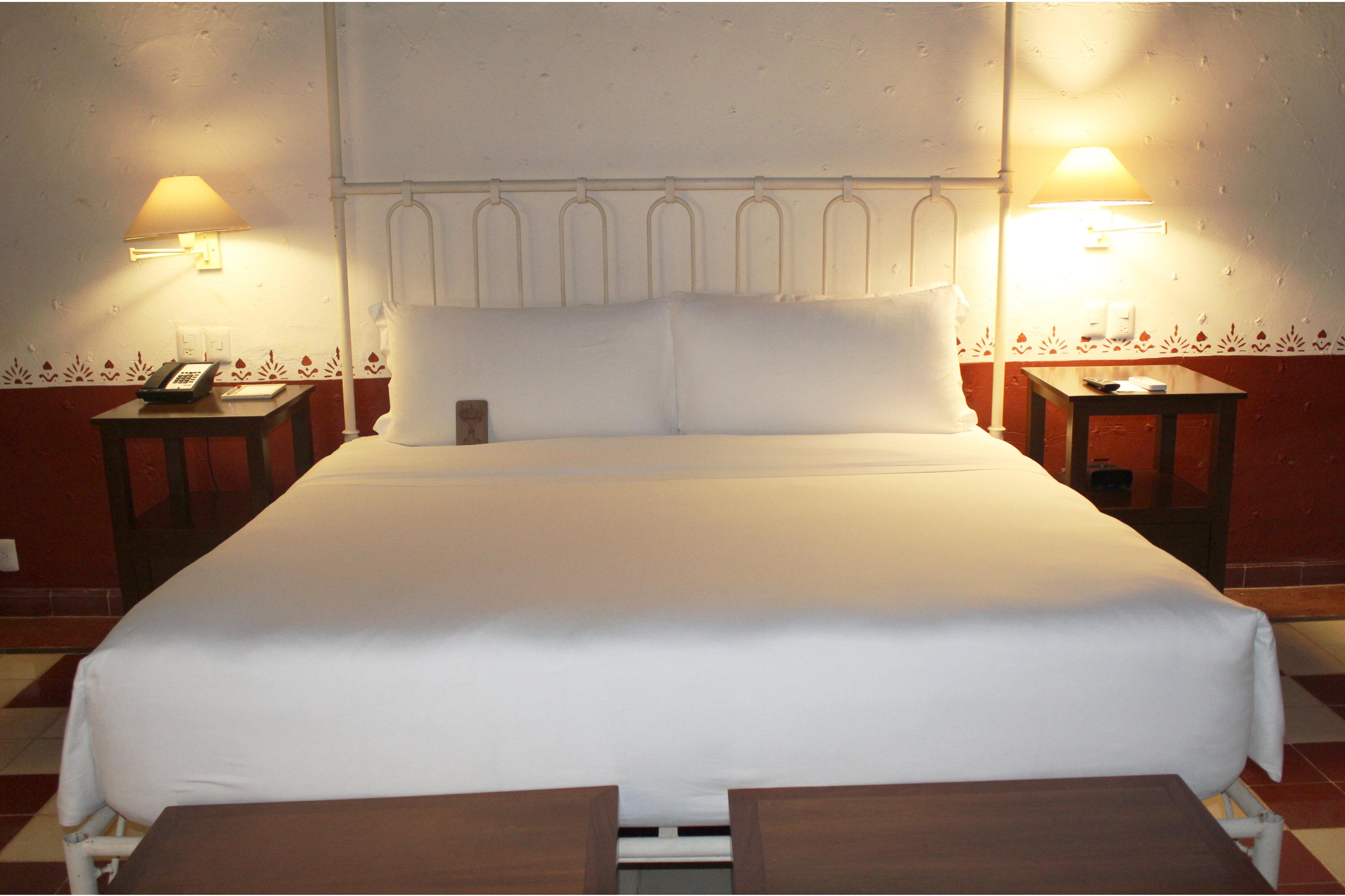Suite King Size Bed