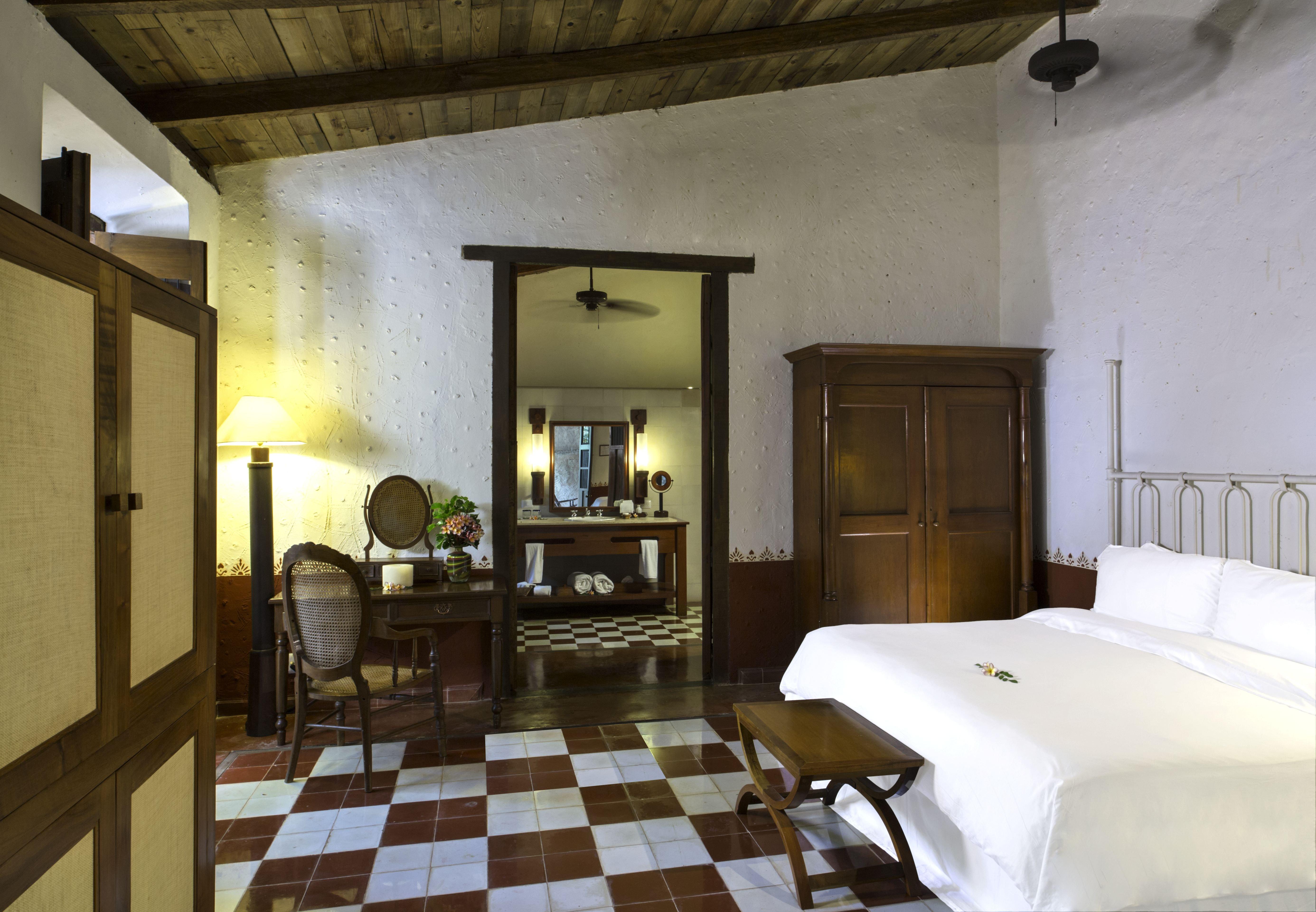 Double Deluxe King Bed