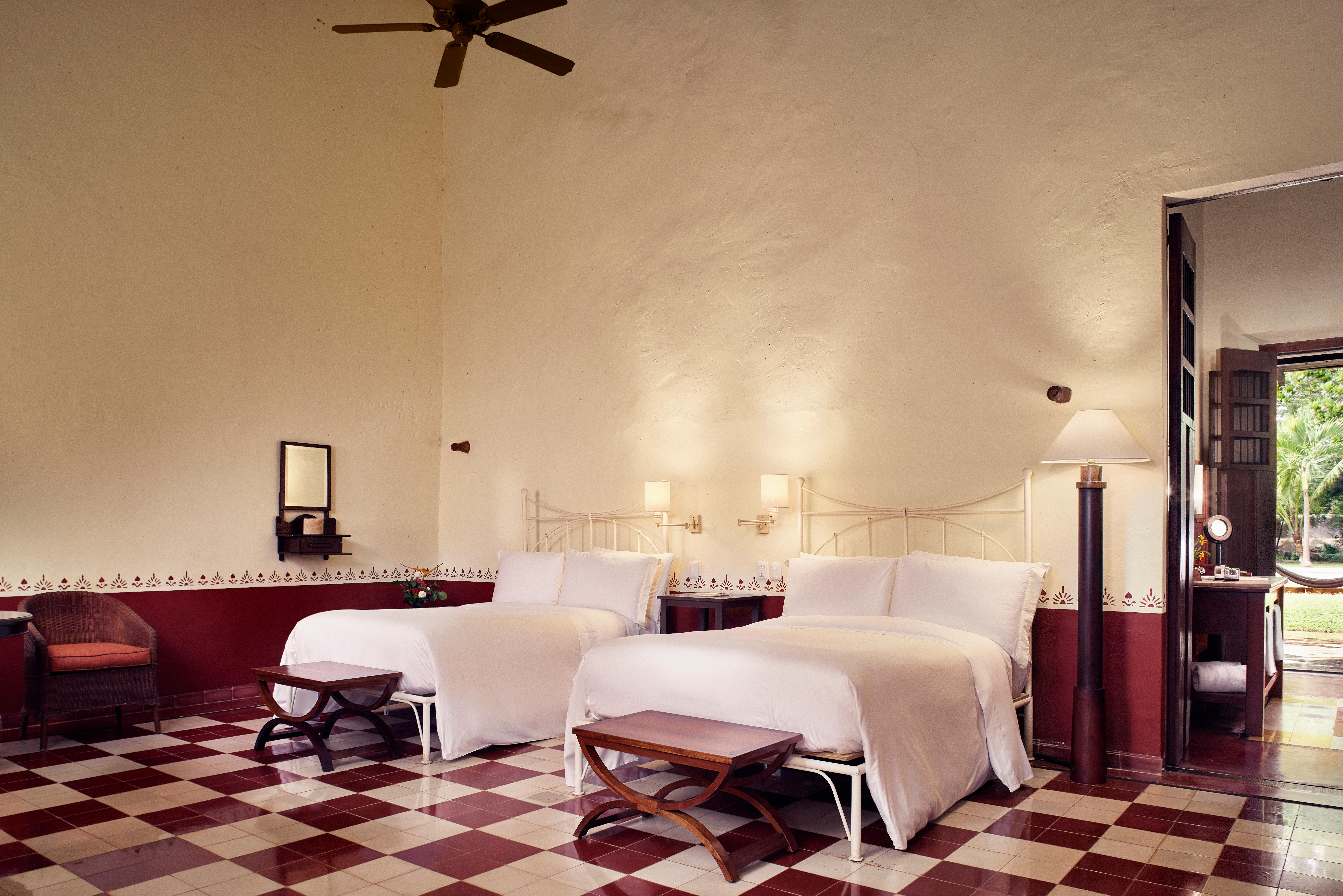 Suite Queen Size Bed