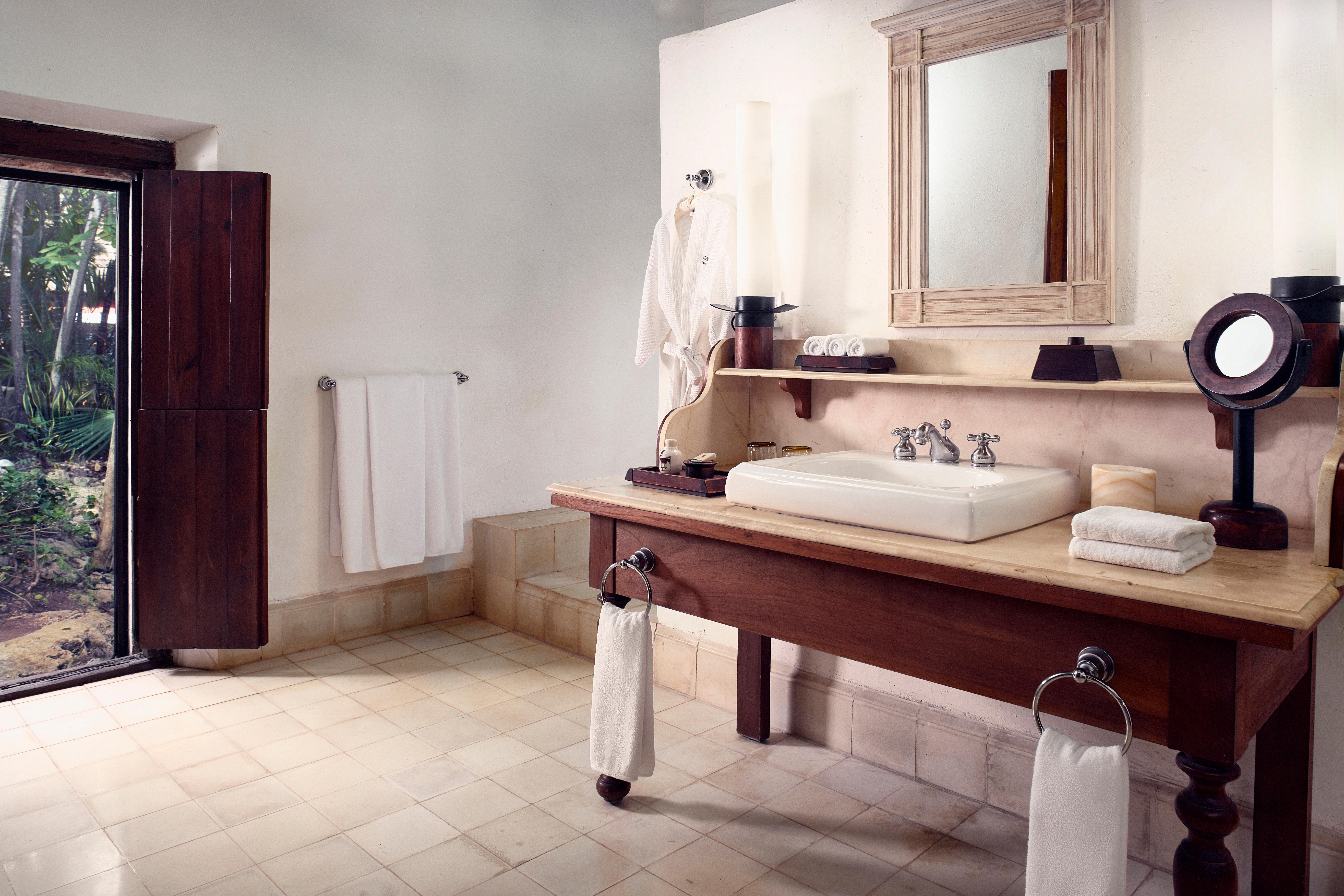 Double Deluxe Queen Bed