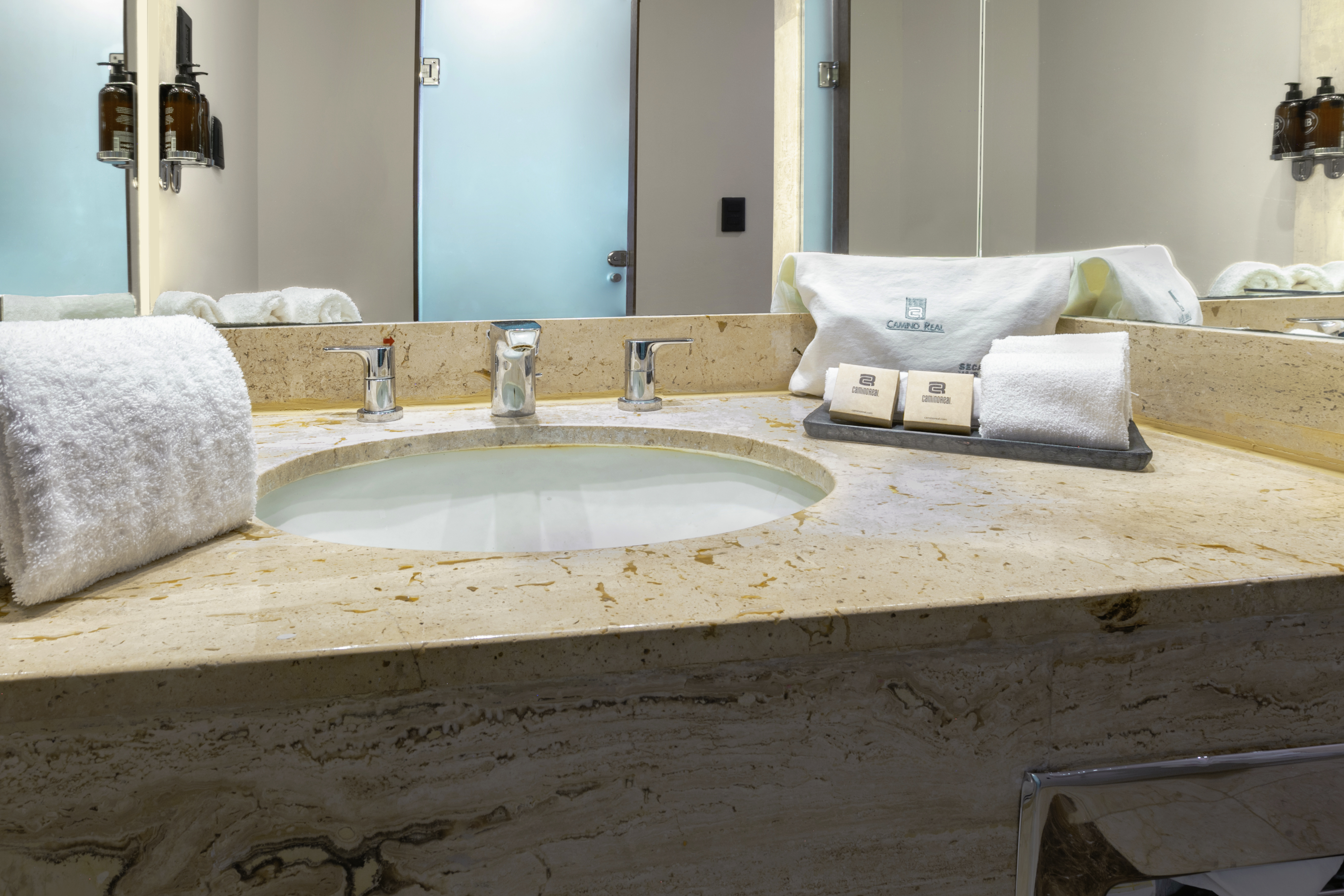 Double Deluxe Queen Bed