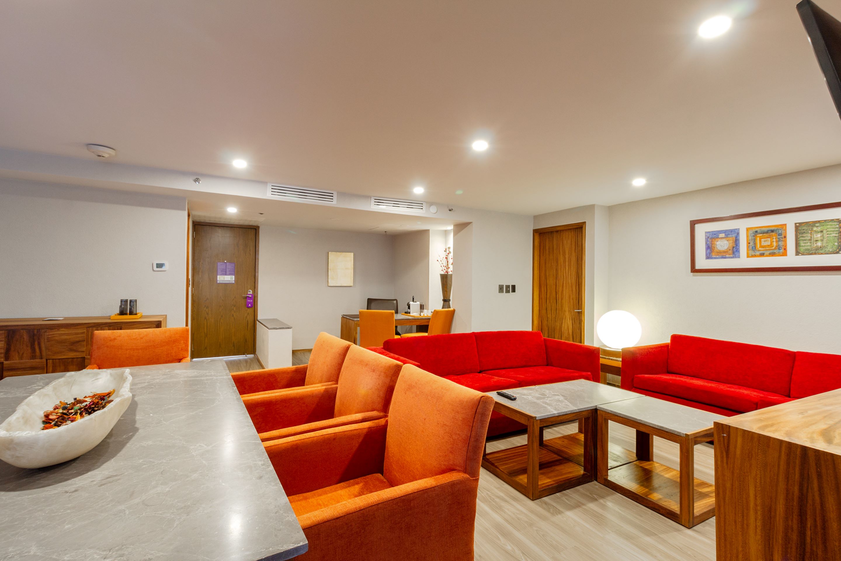 Suite Deluxe King Bed