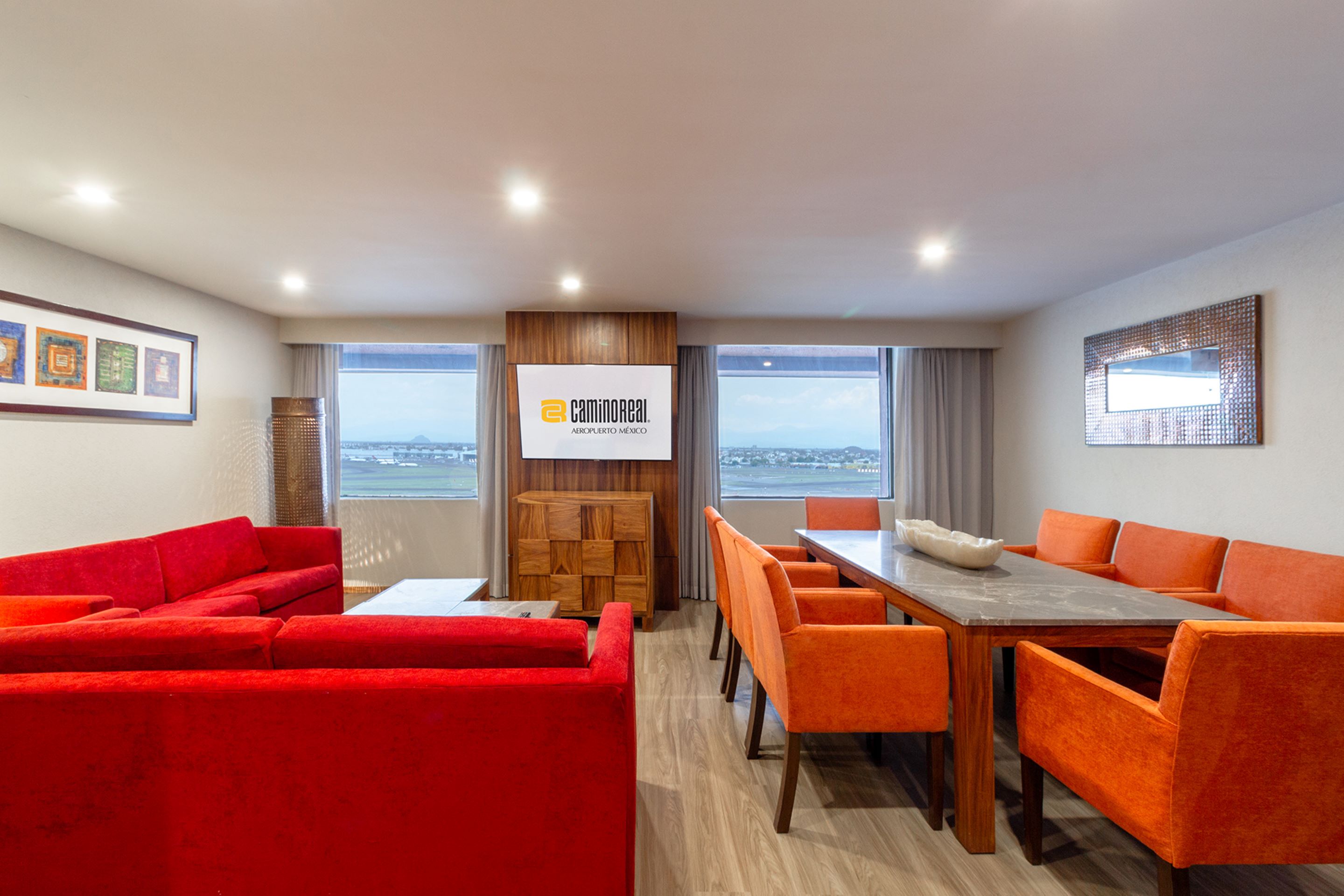 Suite Deluxe King Bed