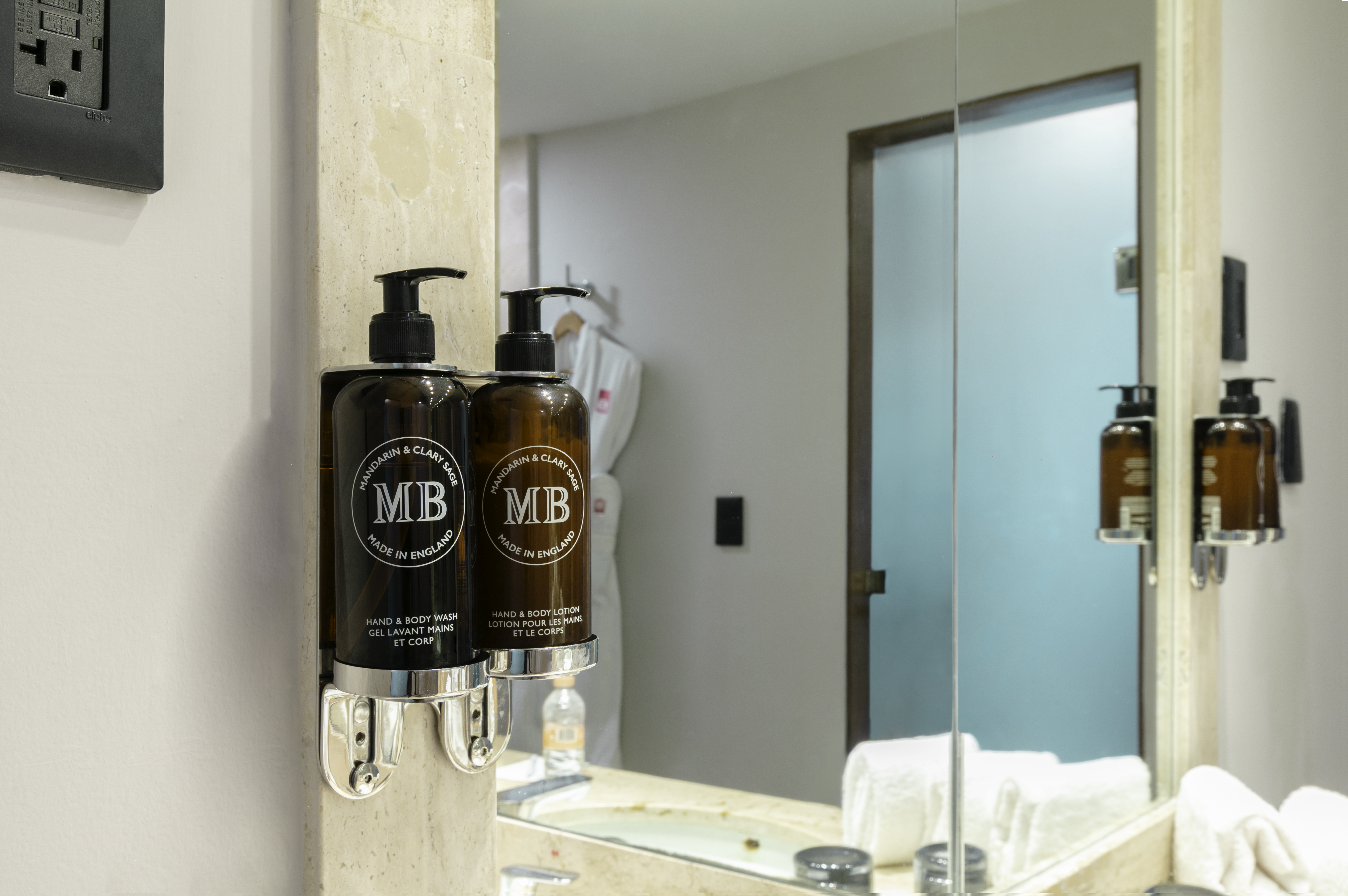 Double Deluxe King Bed