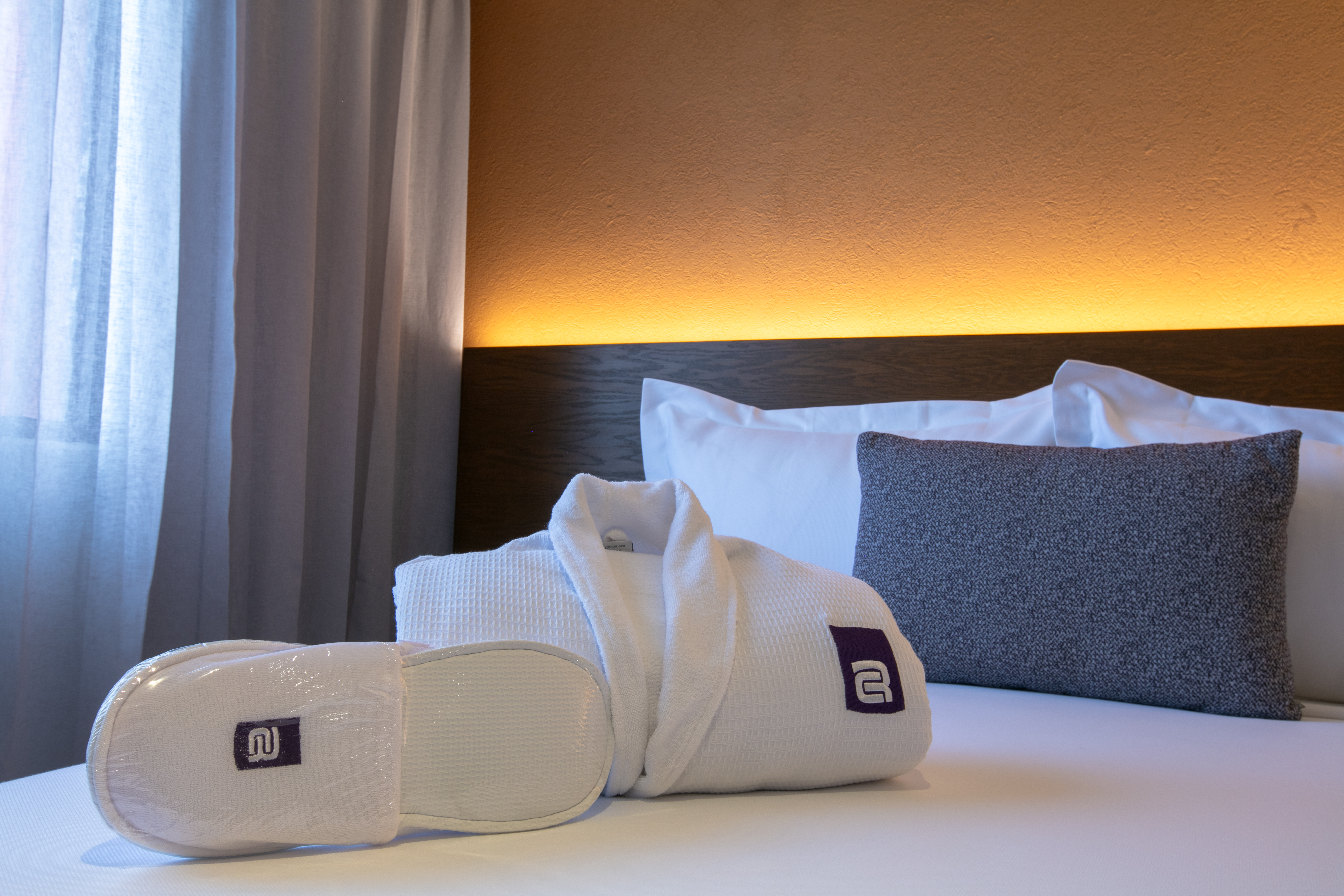 Double Queen Size Bed