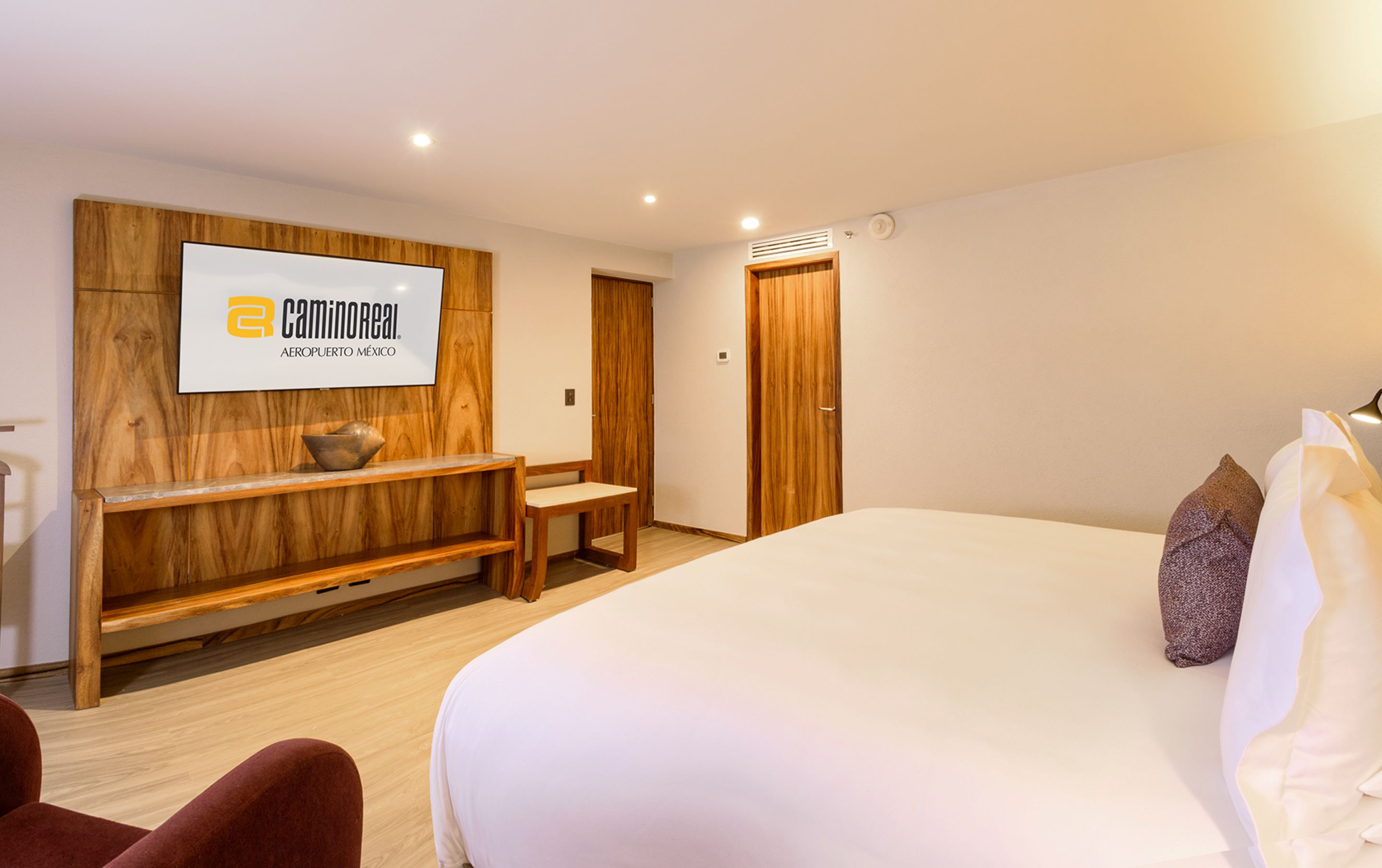 Suite Deluxe King Bed