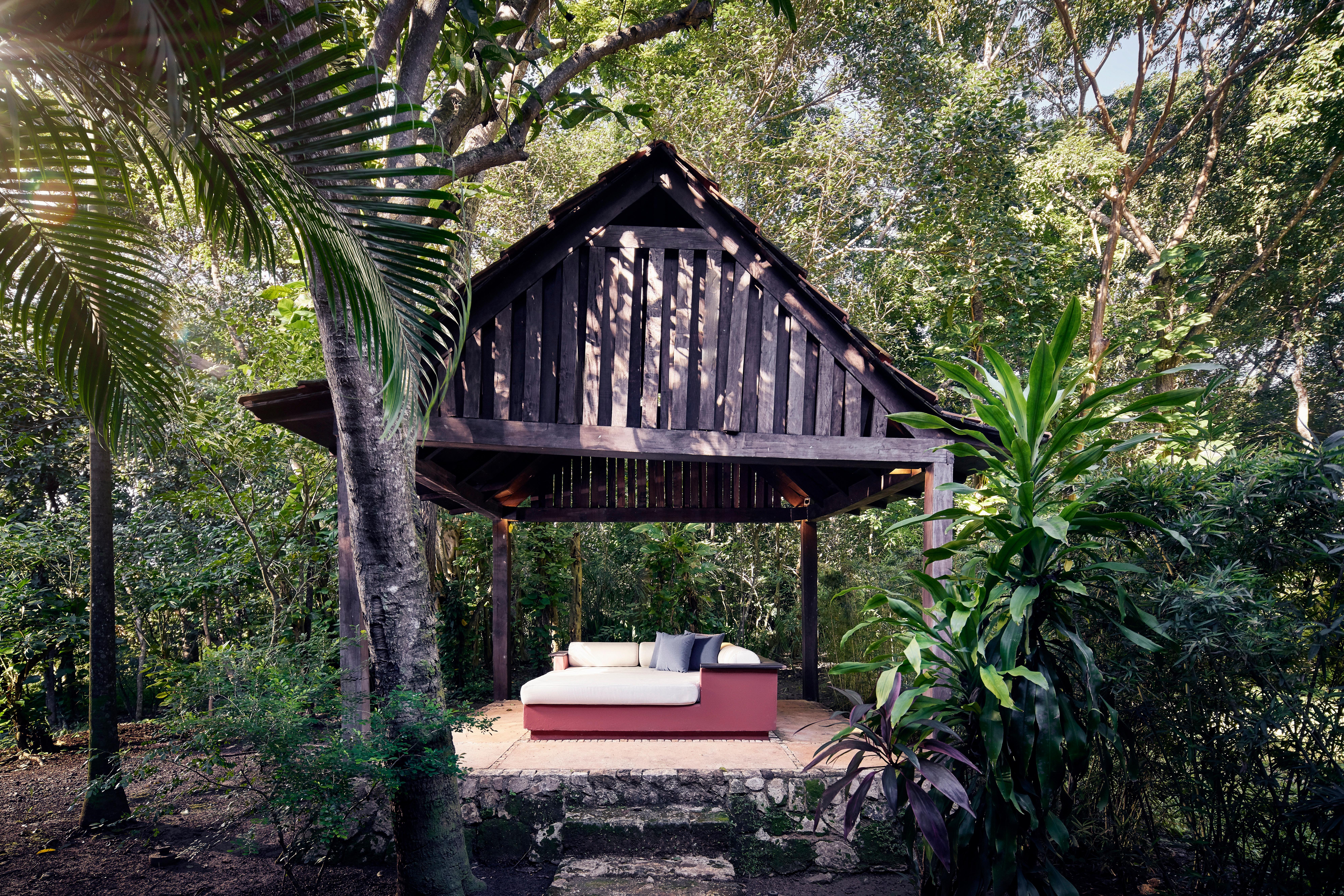 Double Deluxe King Bed