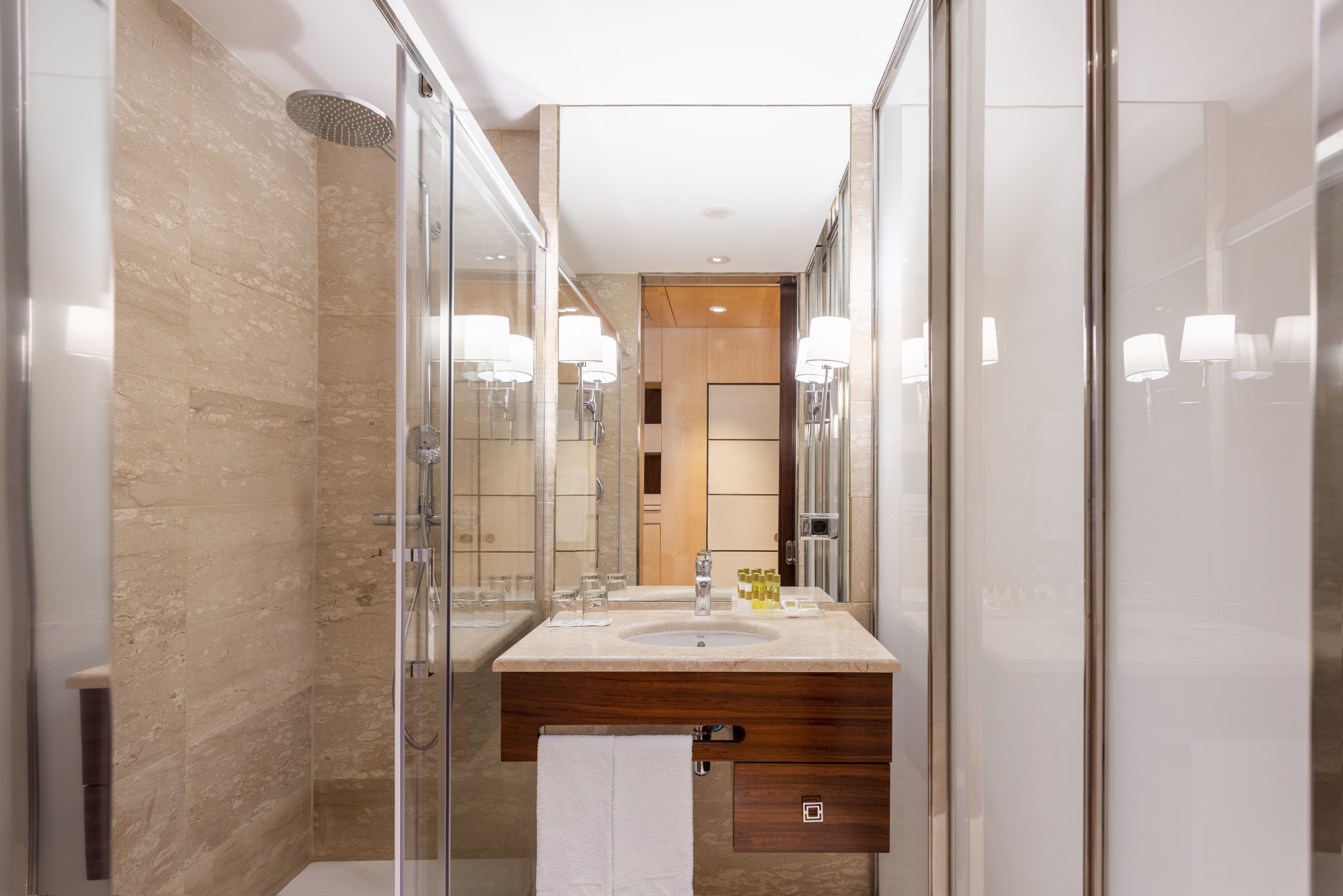 Double or Twin Standard