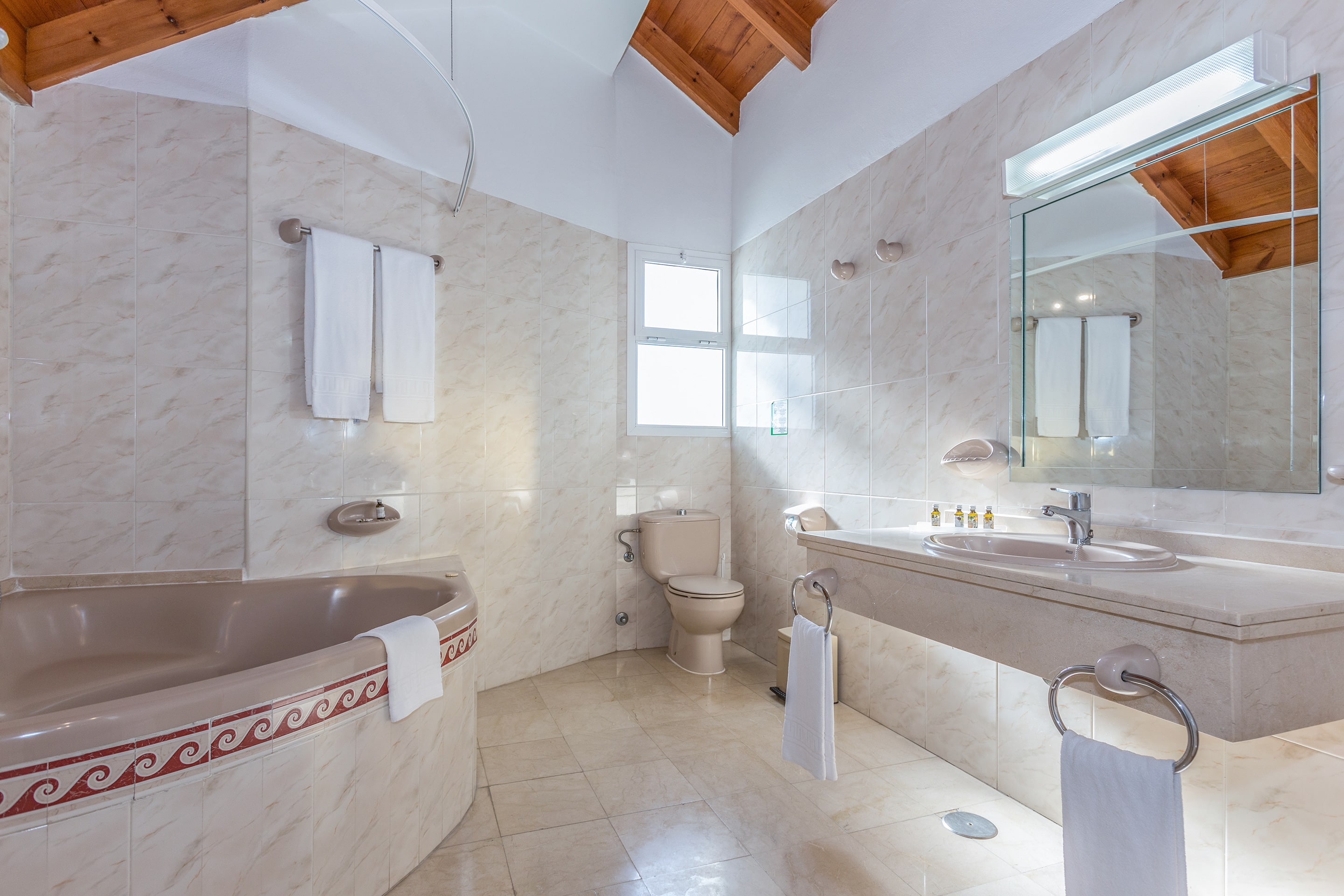 Apartment Capacity 6 Two Bedrooms