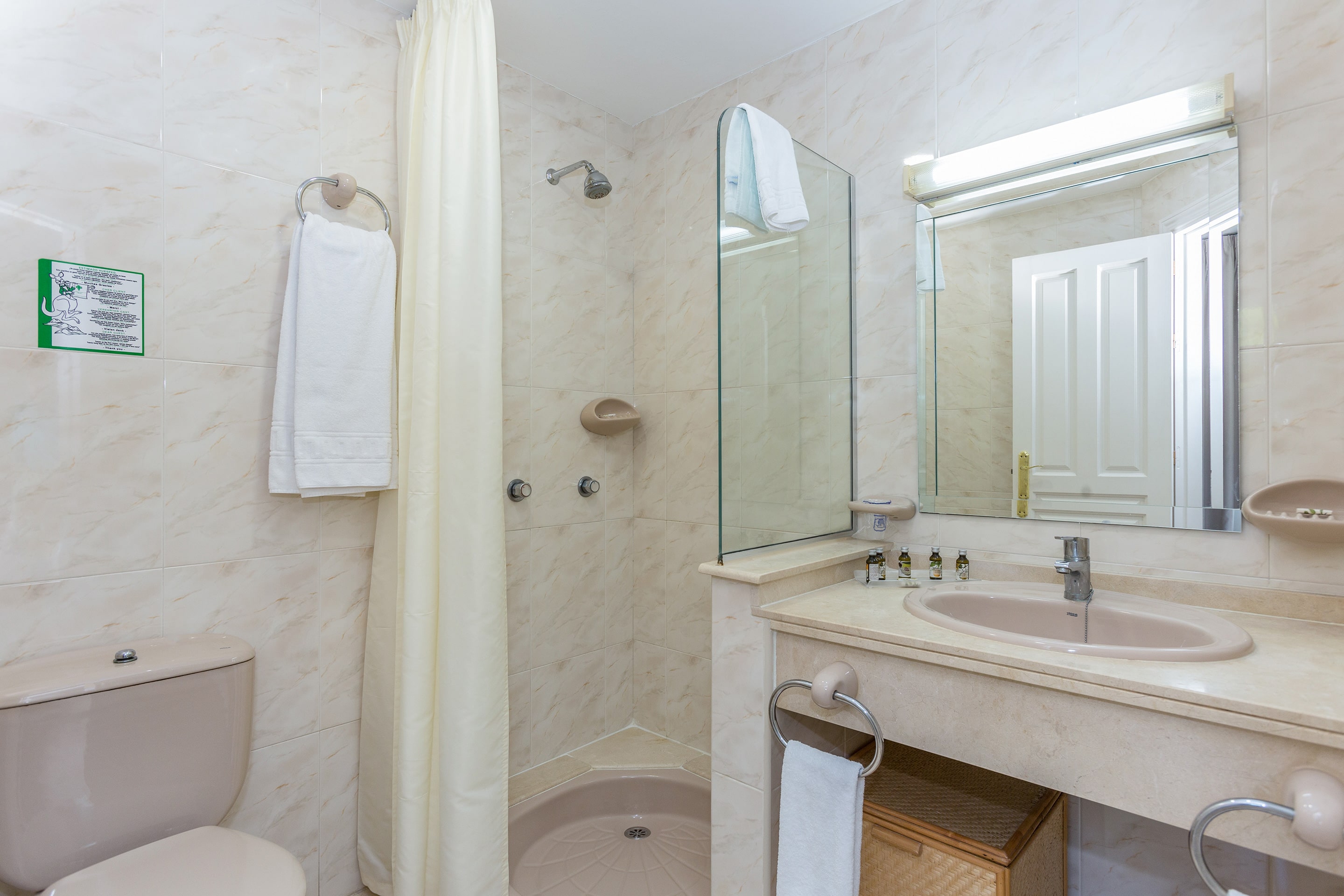 Apartment Capacity 6 Two Bedrooms