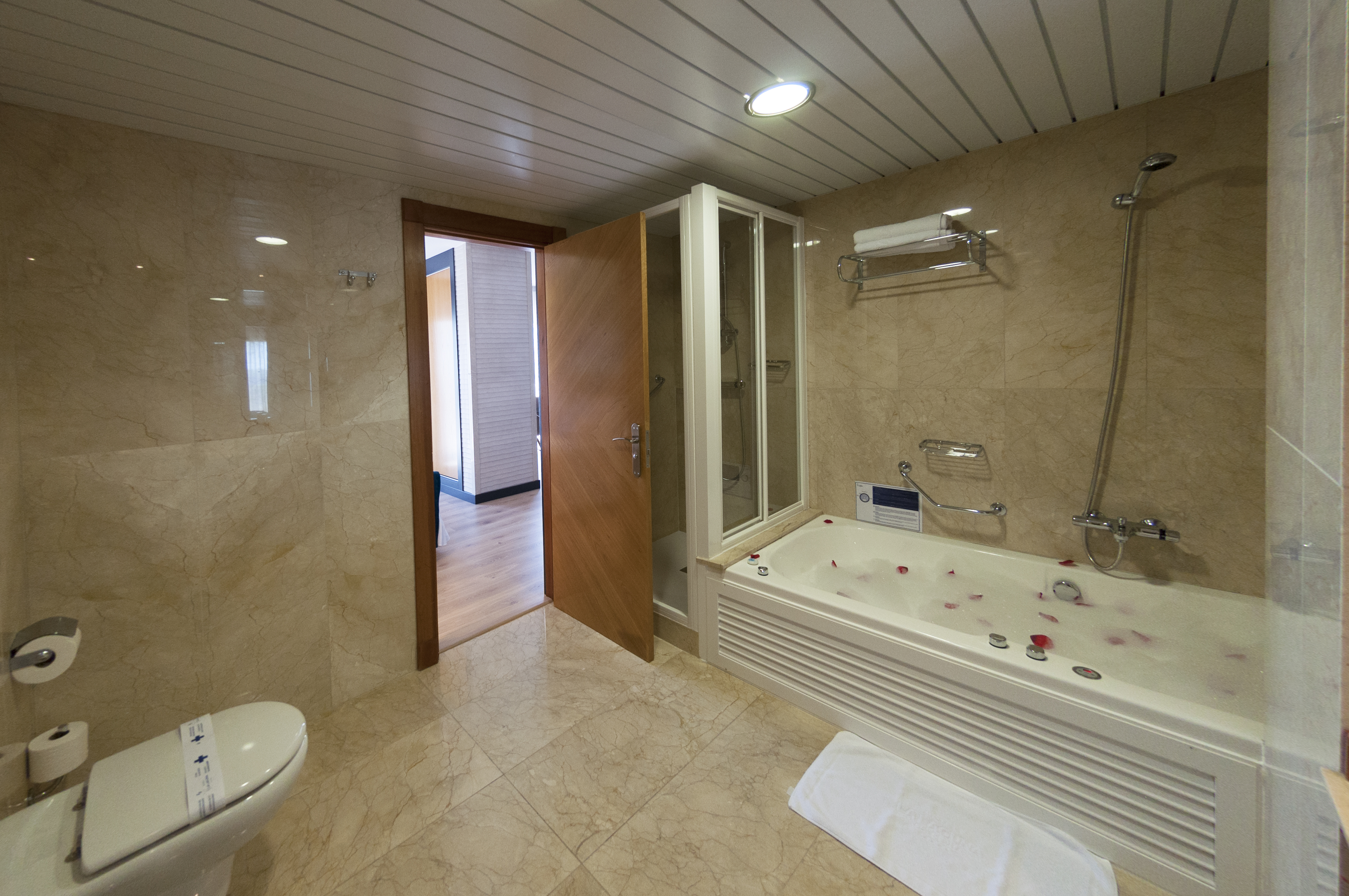 Junior Suite with Jacuzzi