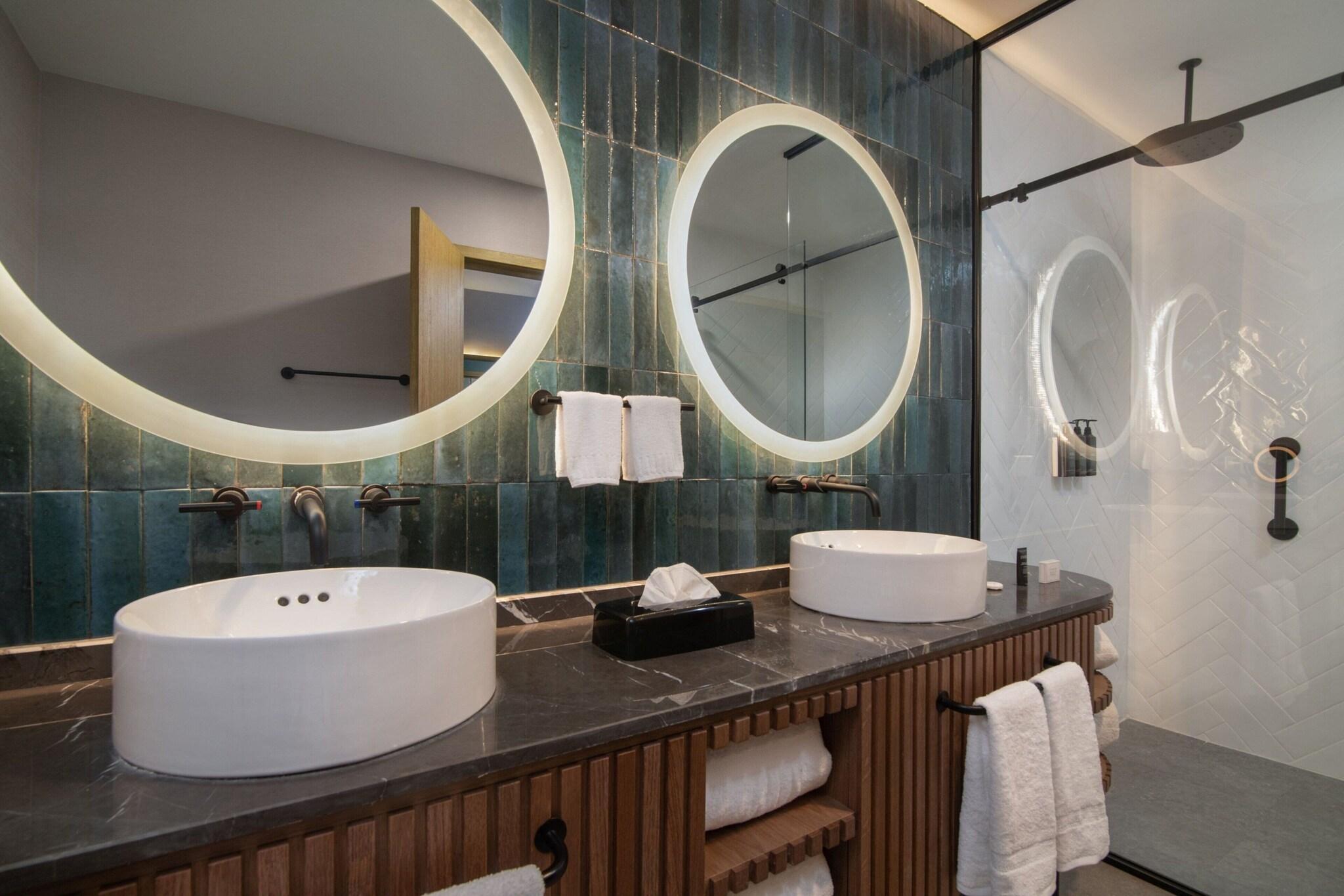 Quadruple Garden View Two Queen Beds