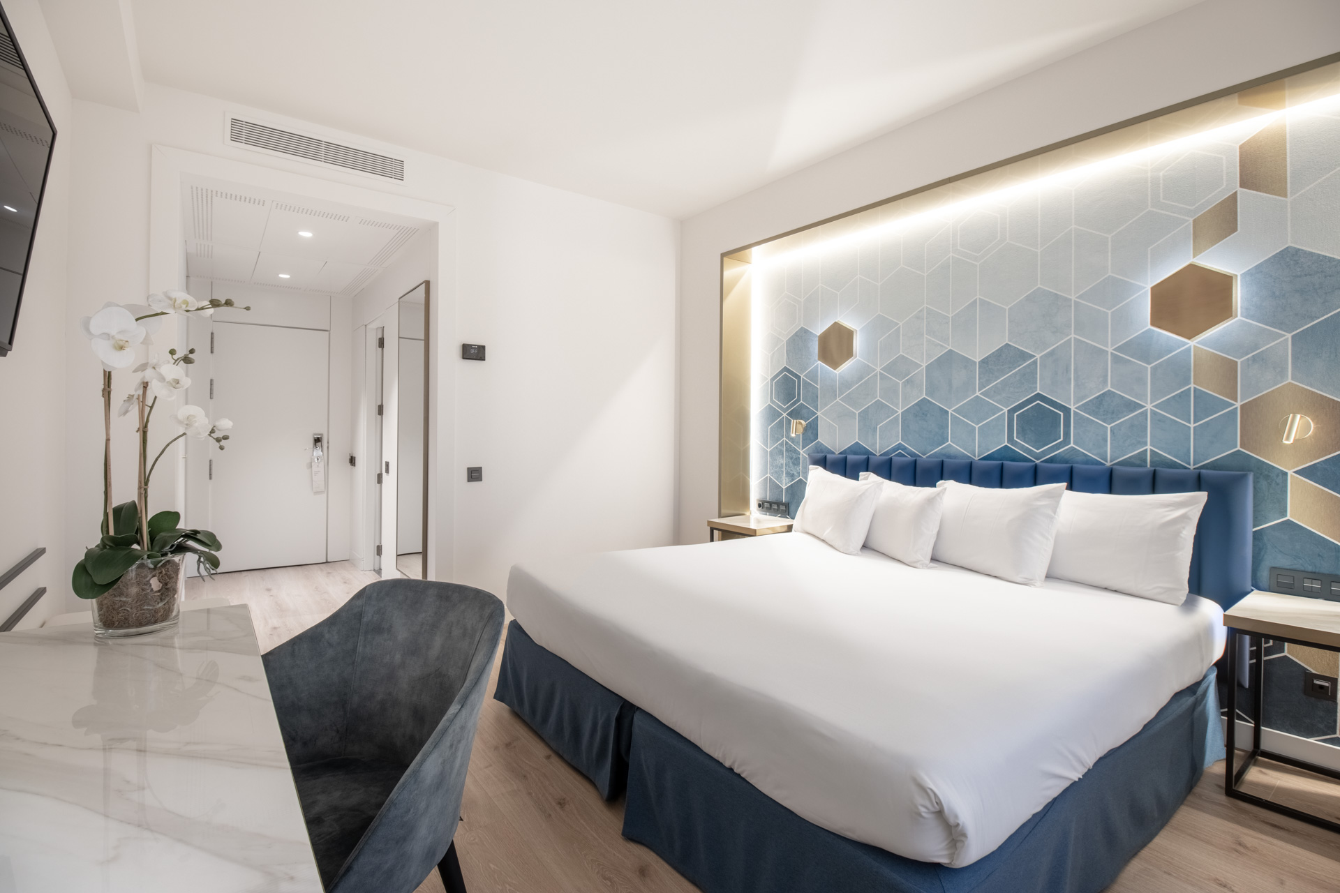 Double or Twin Standard