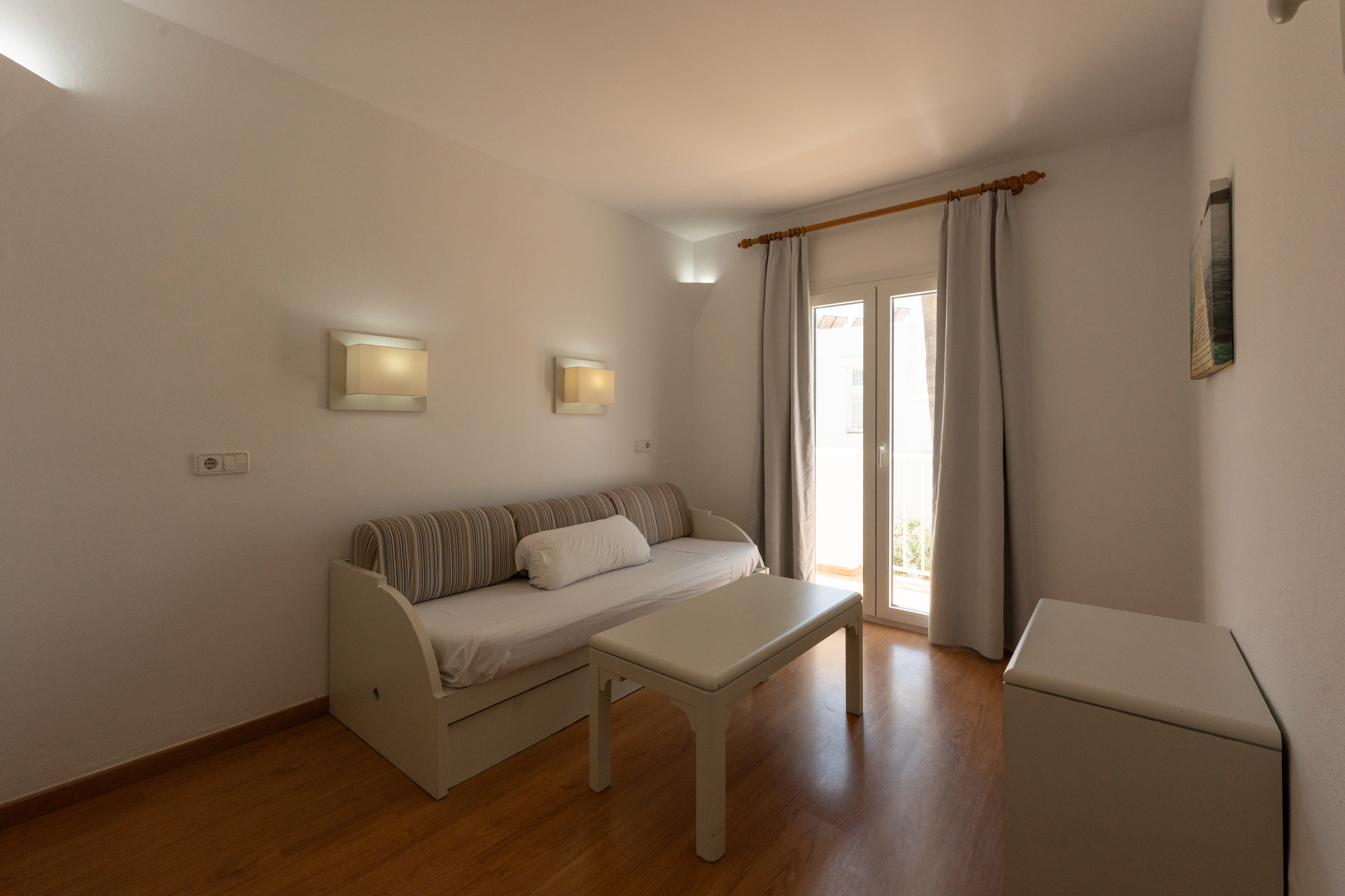 Apartment Capacity 1