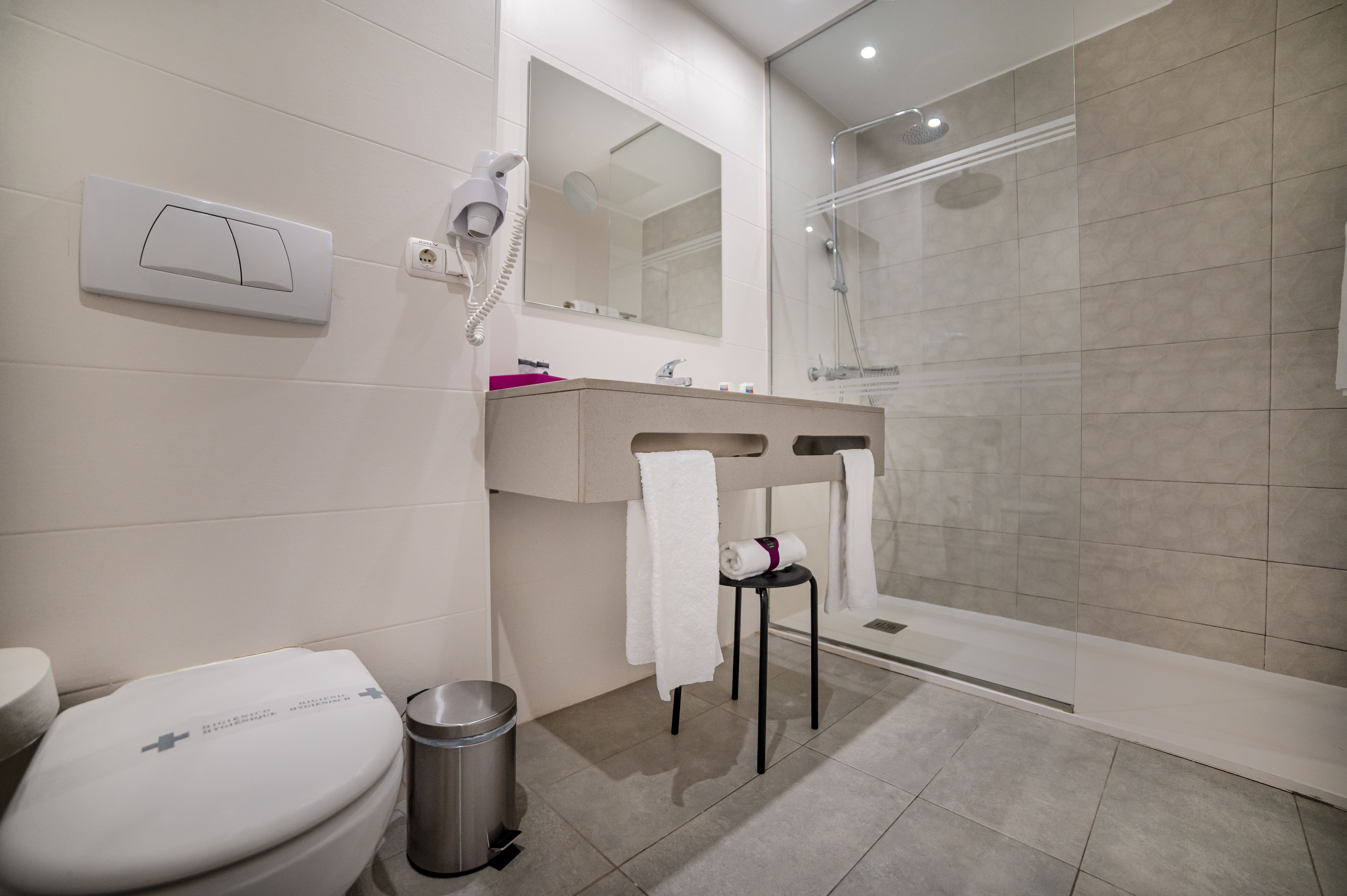 Triple Deluxe Pool View