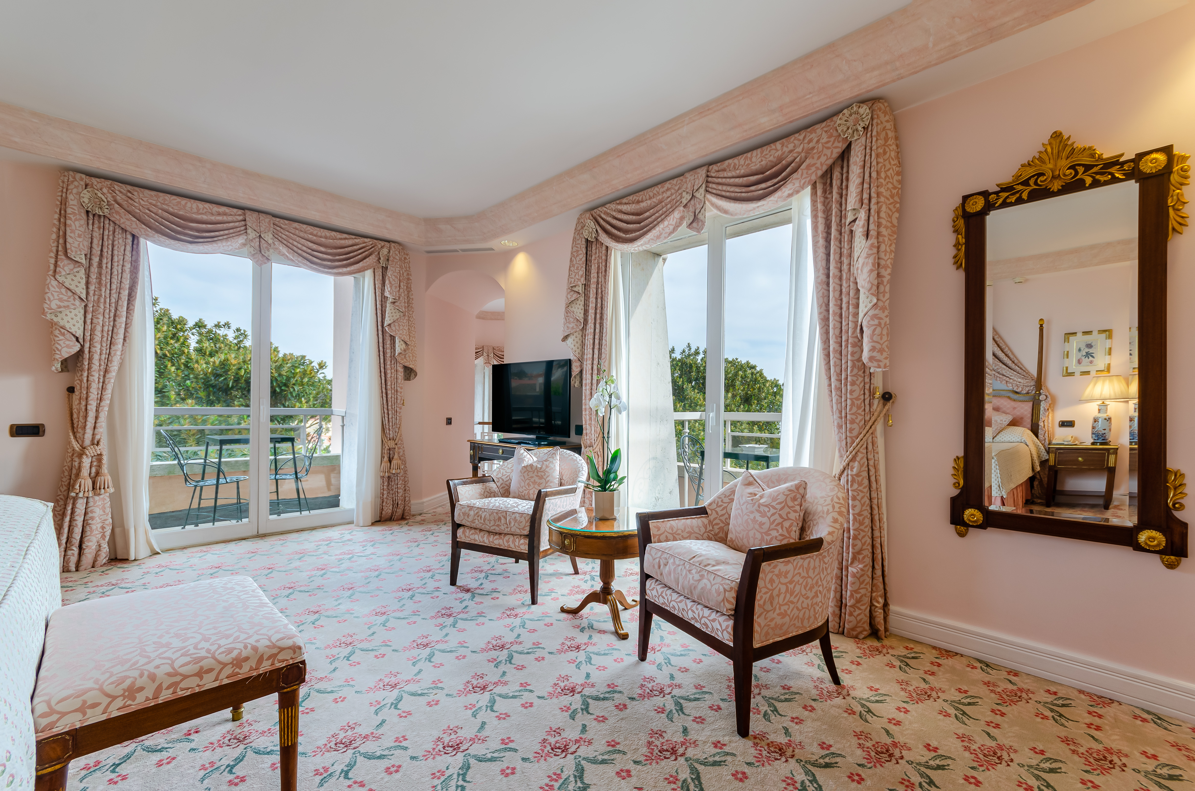 Double or Twin Deluxe