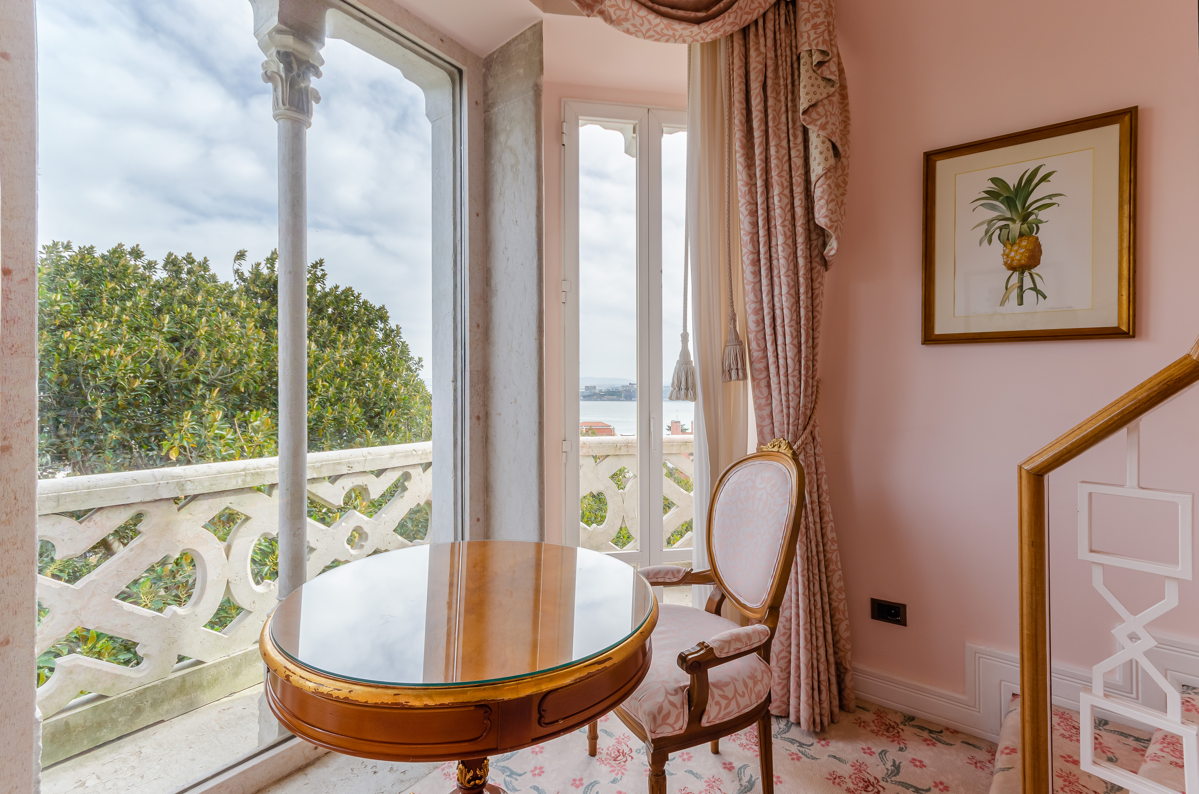 Double or Twin Deluxe