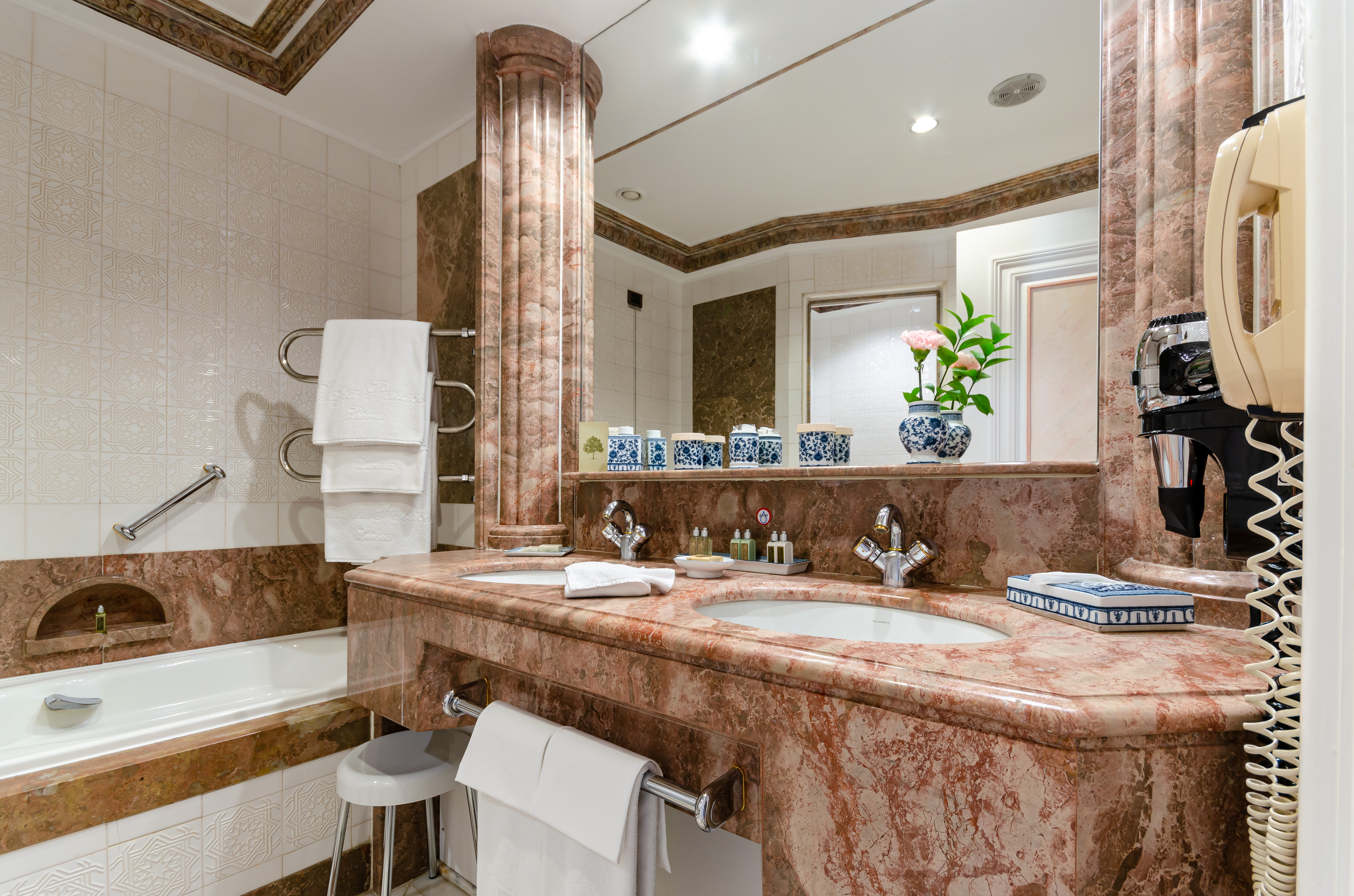 Double or Twin Deluxe