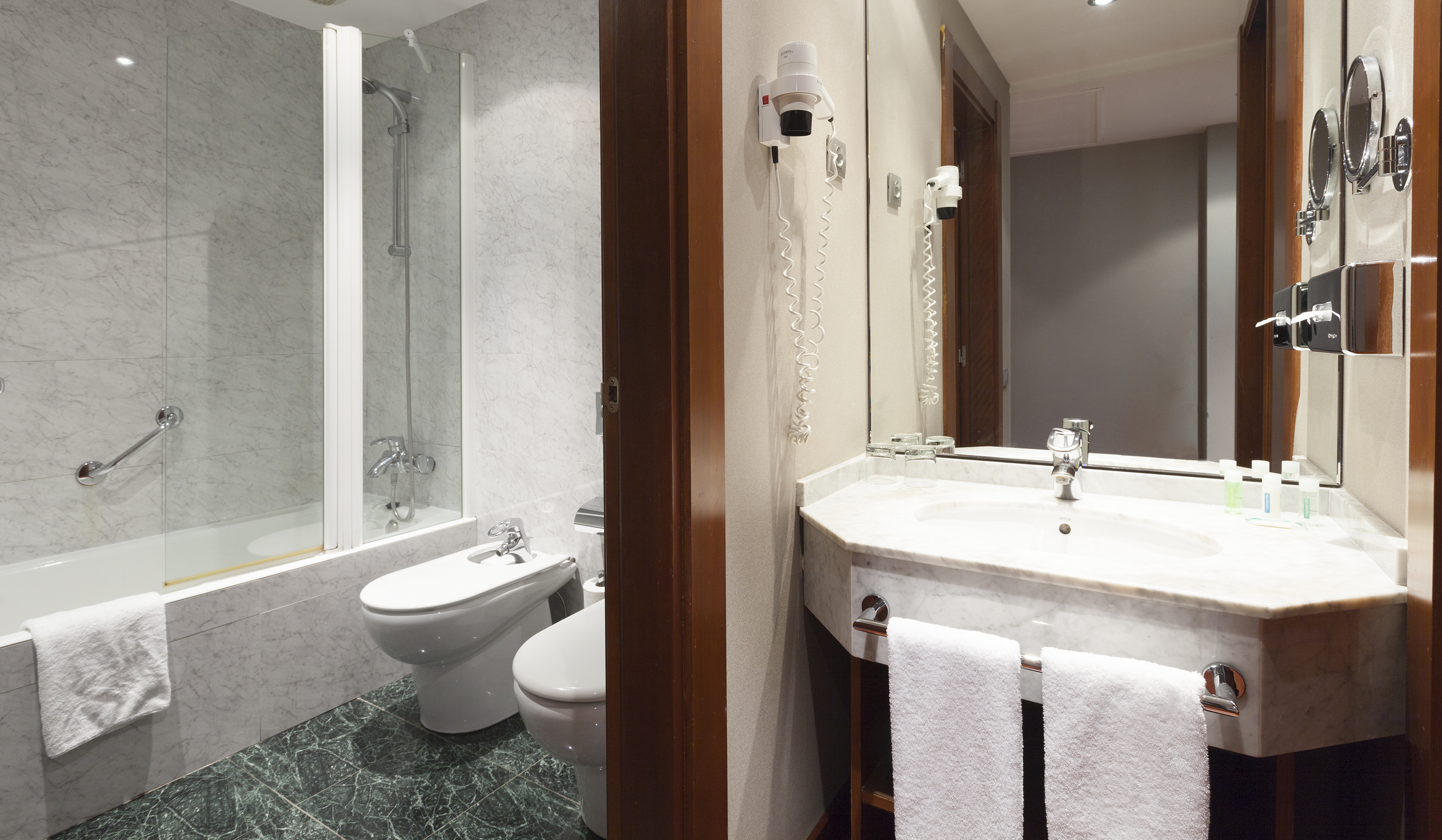 Double or Twin Standard