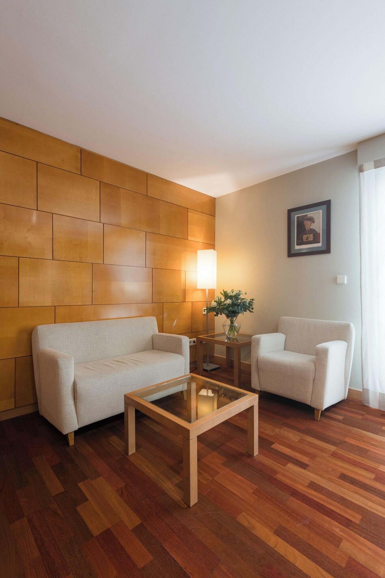 Junior Suite Queen Size Bed