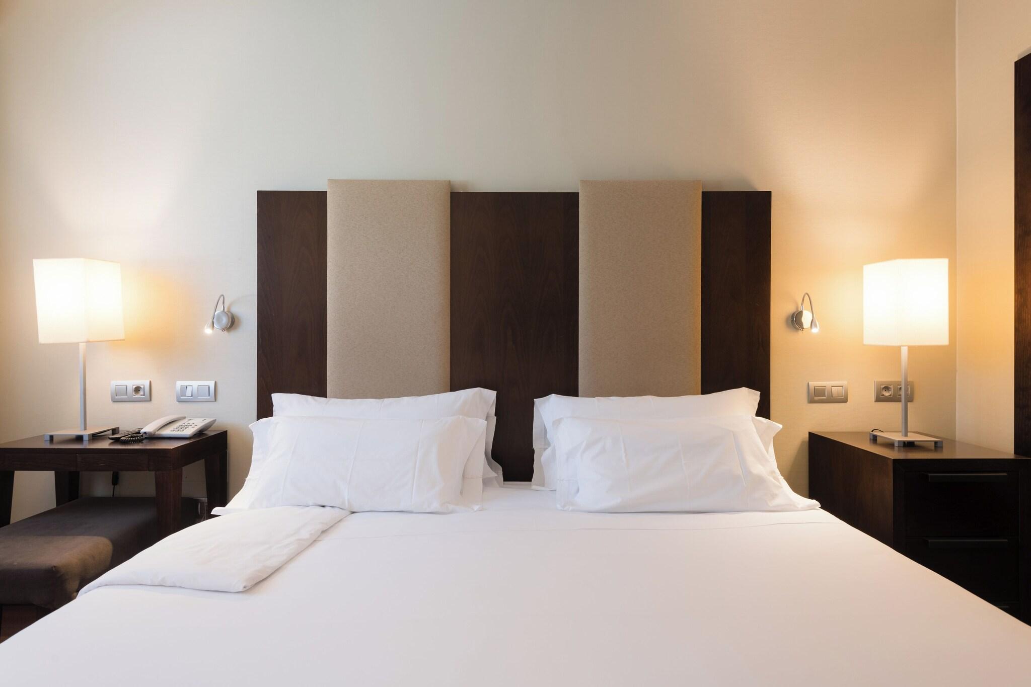 Junior Suite Queen Size Bed