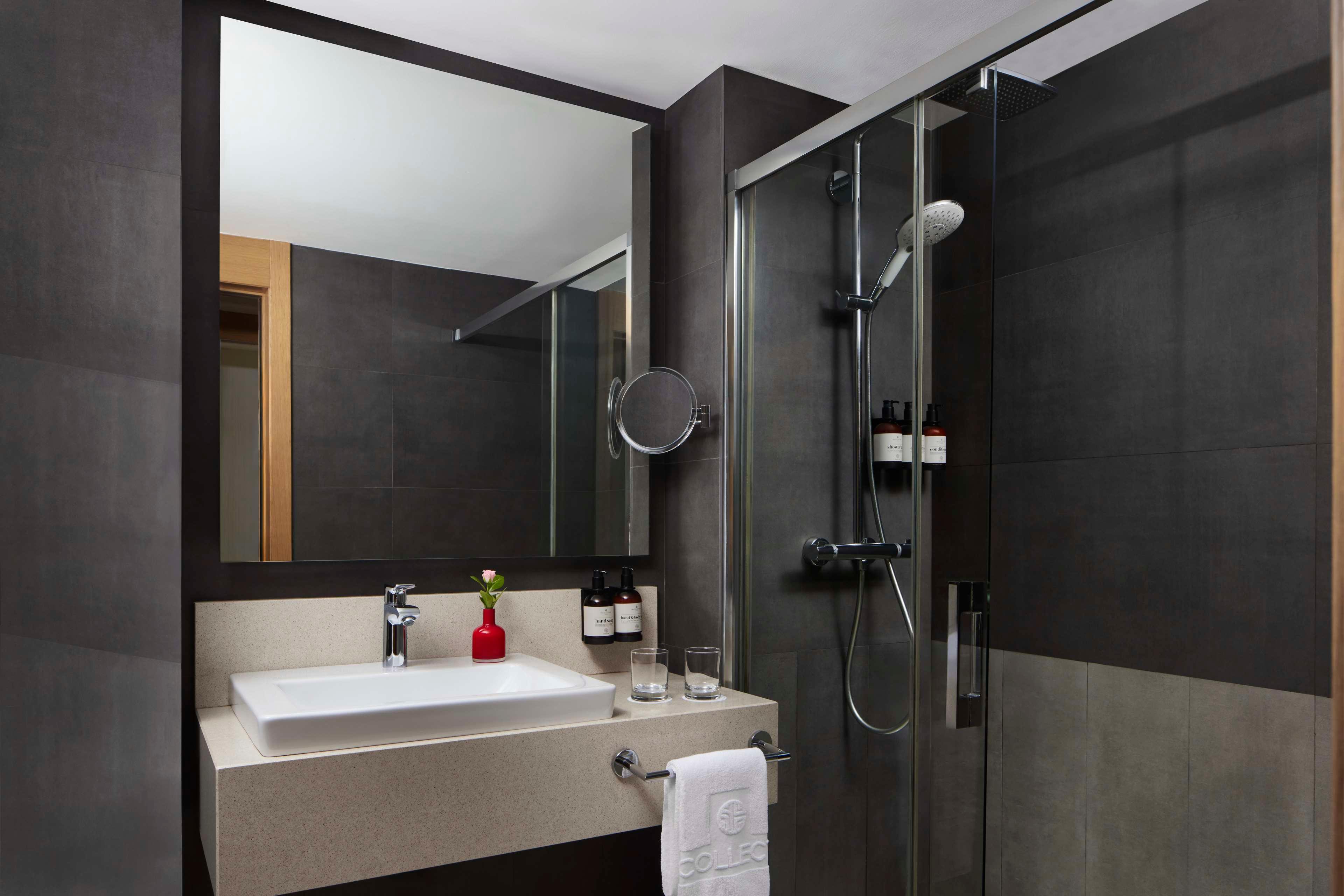 Family Room Capacity 6