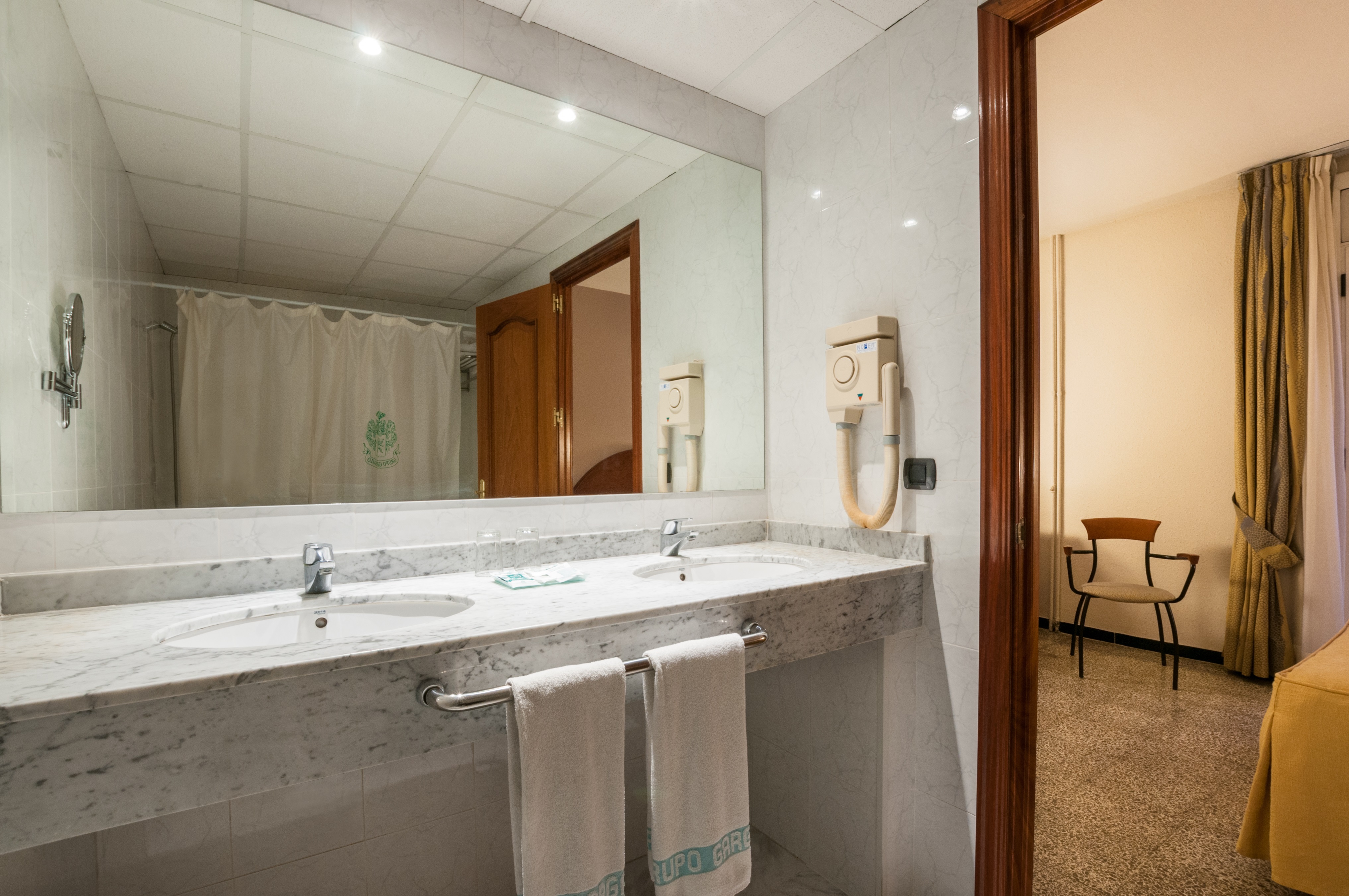 Double or Twin Standard