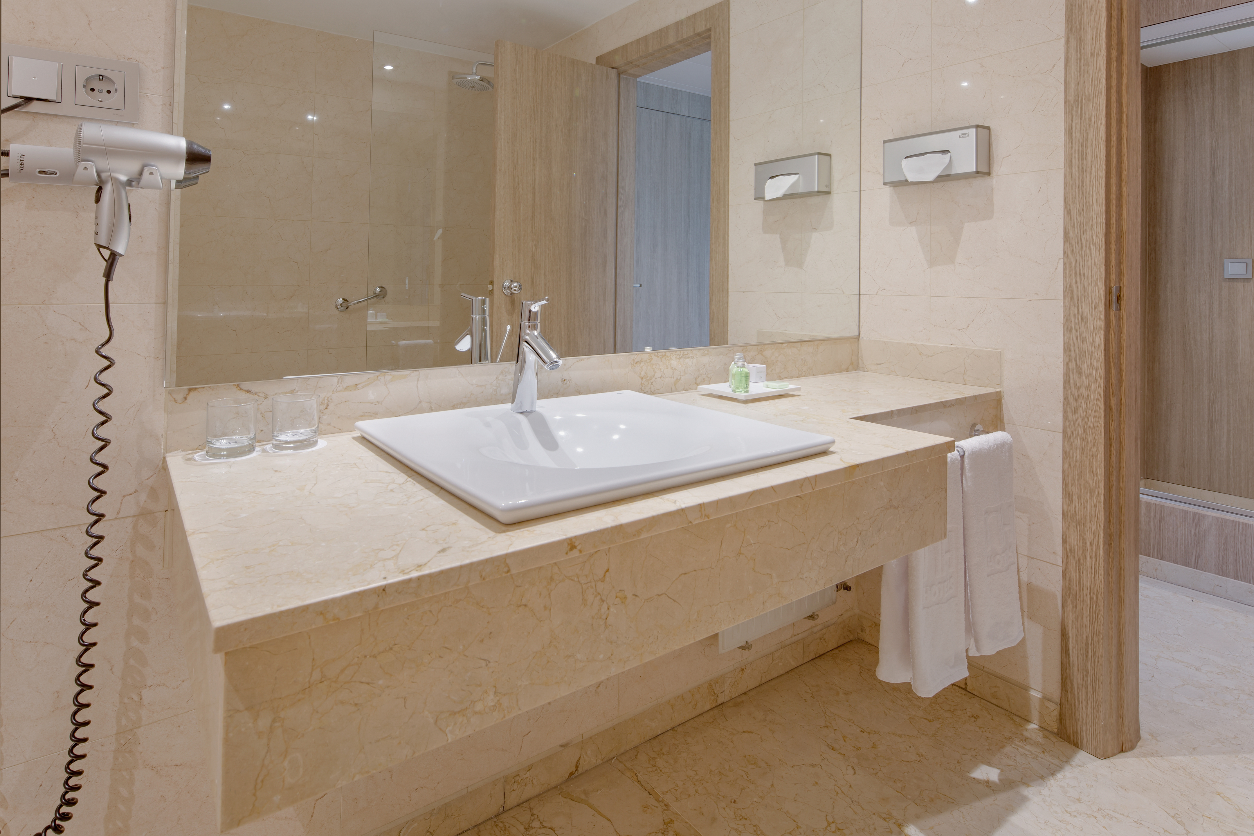 Family Room Capacity 2