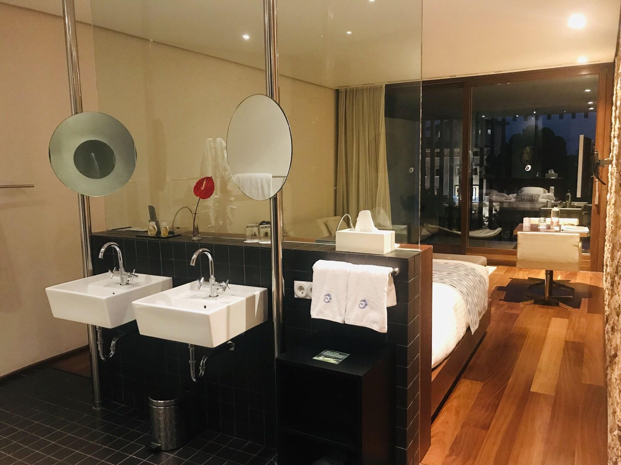 Suite with Private Pool