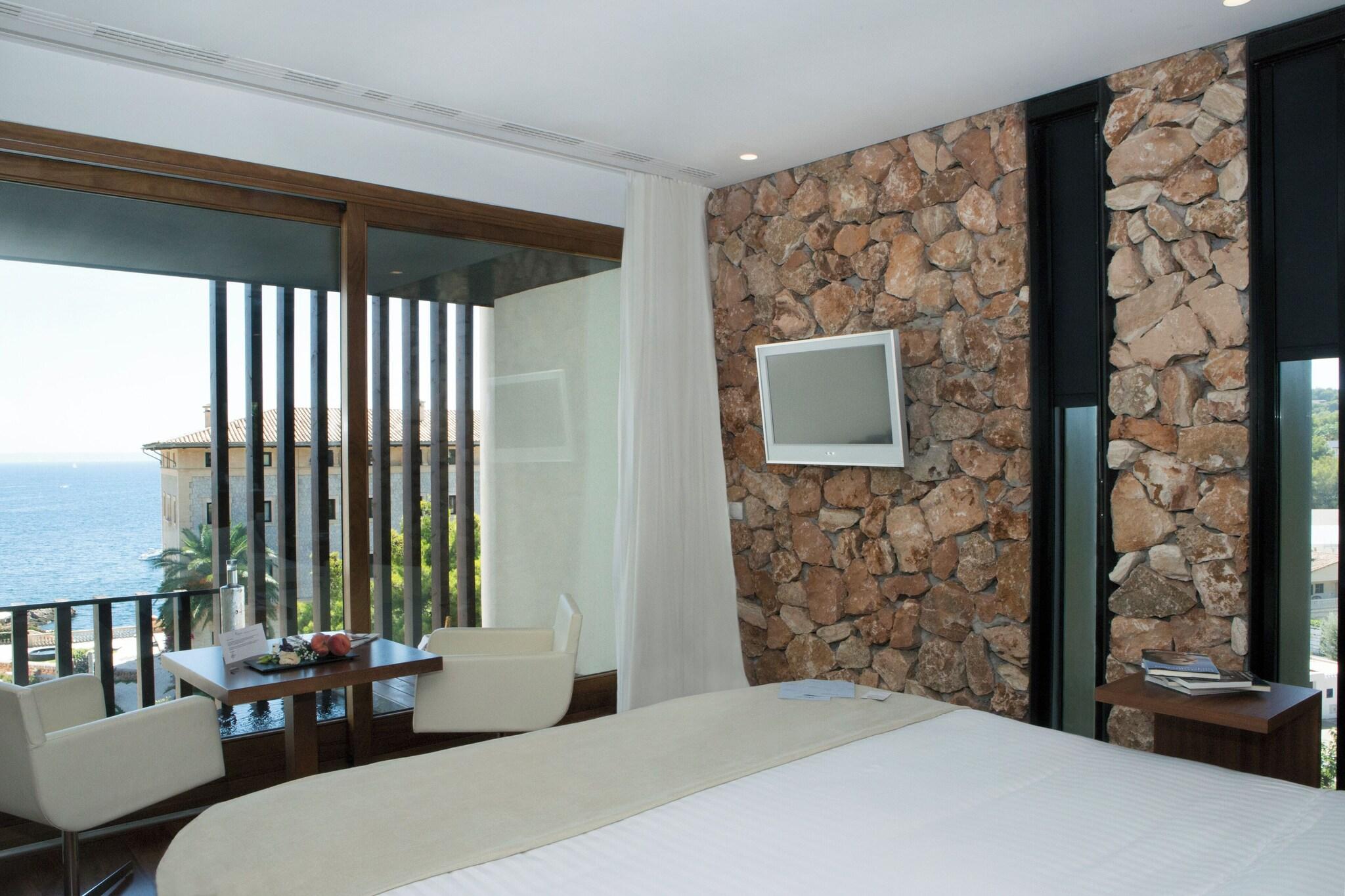 Suite with Private Pool