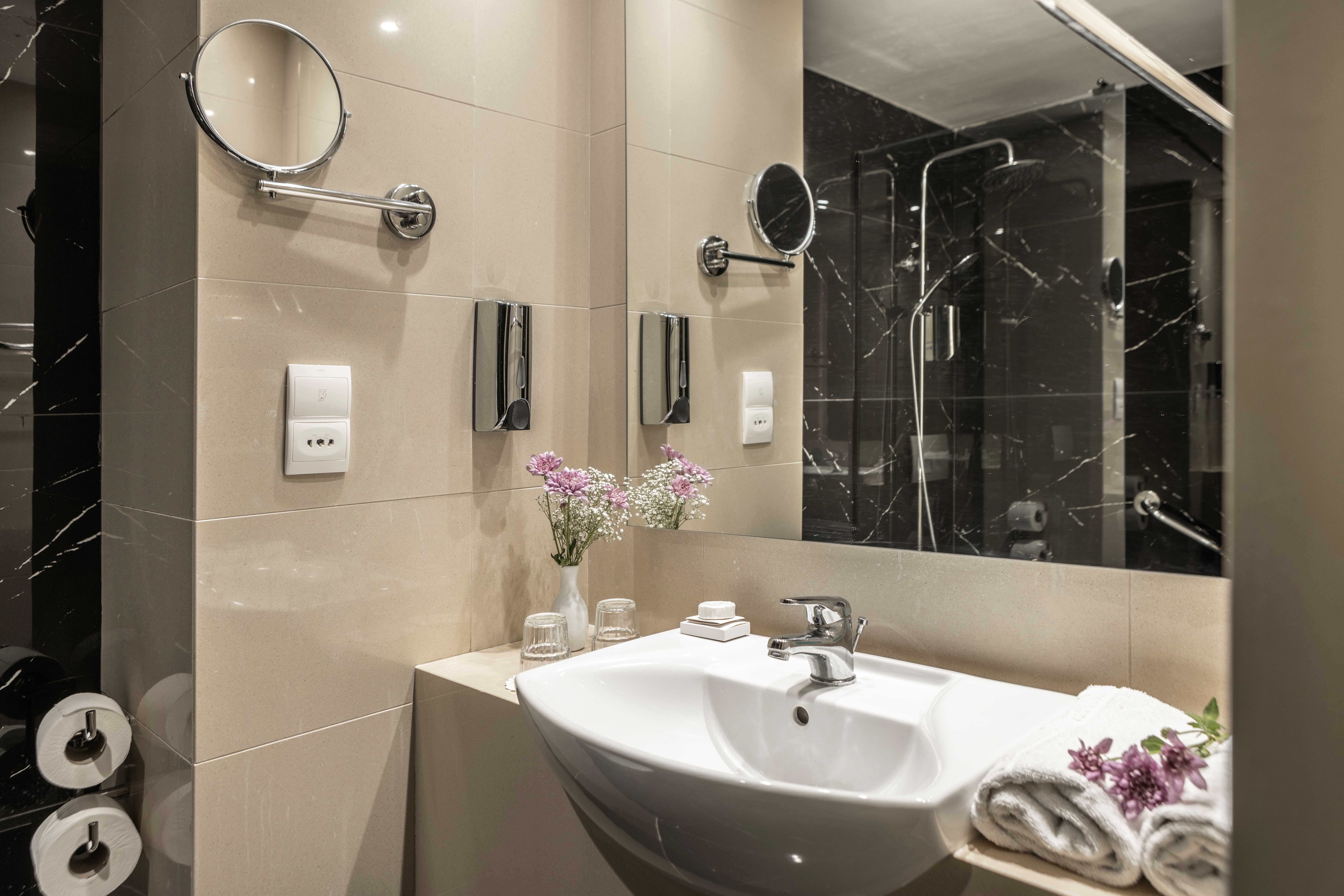 Double or Twin Standard